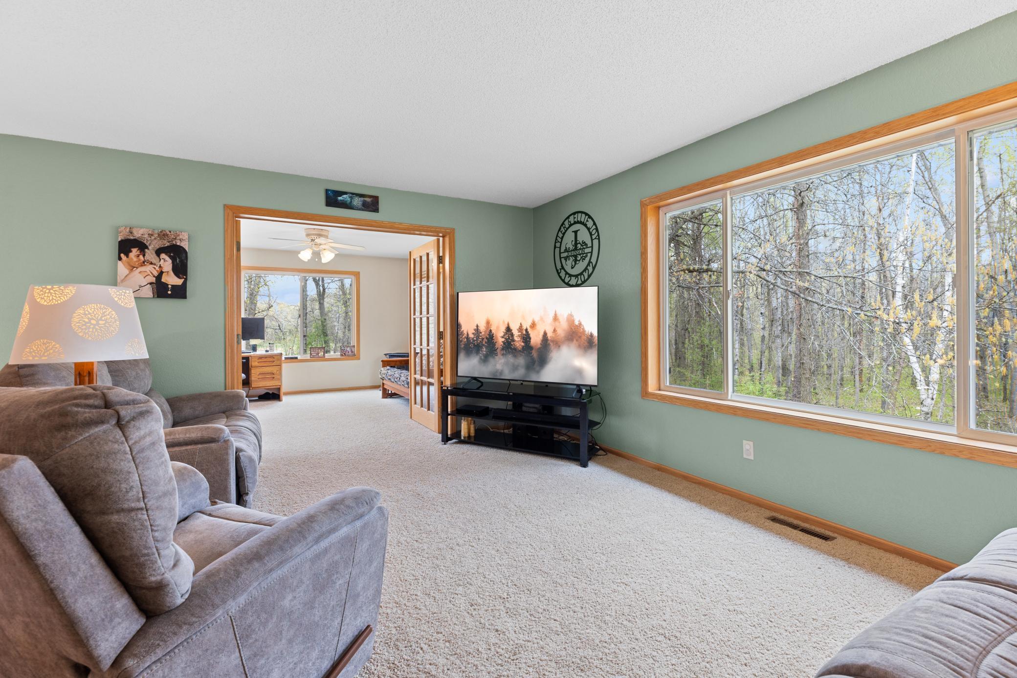 10308 S Oaks Road Property Photo 2