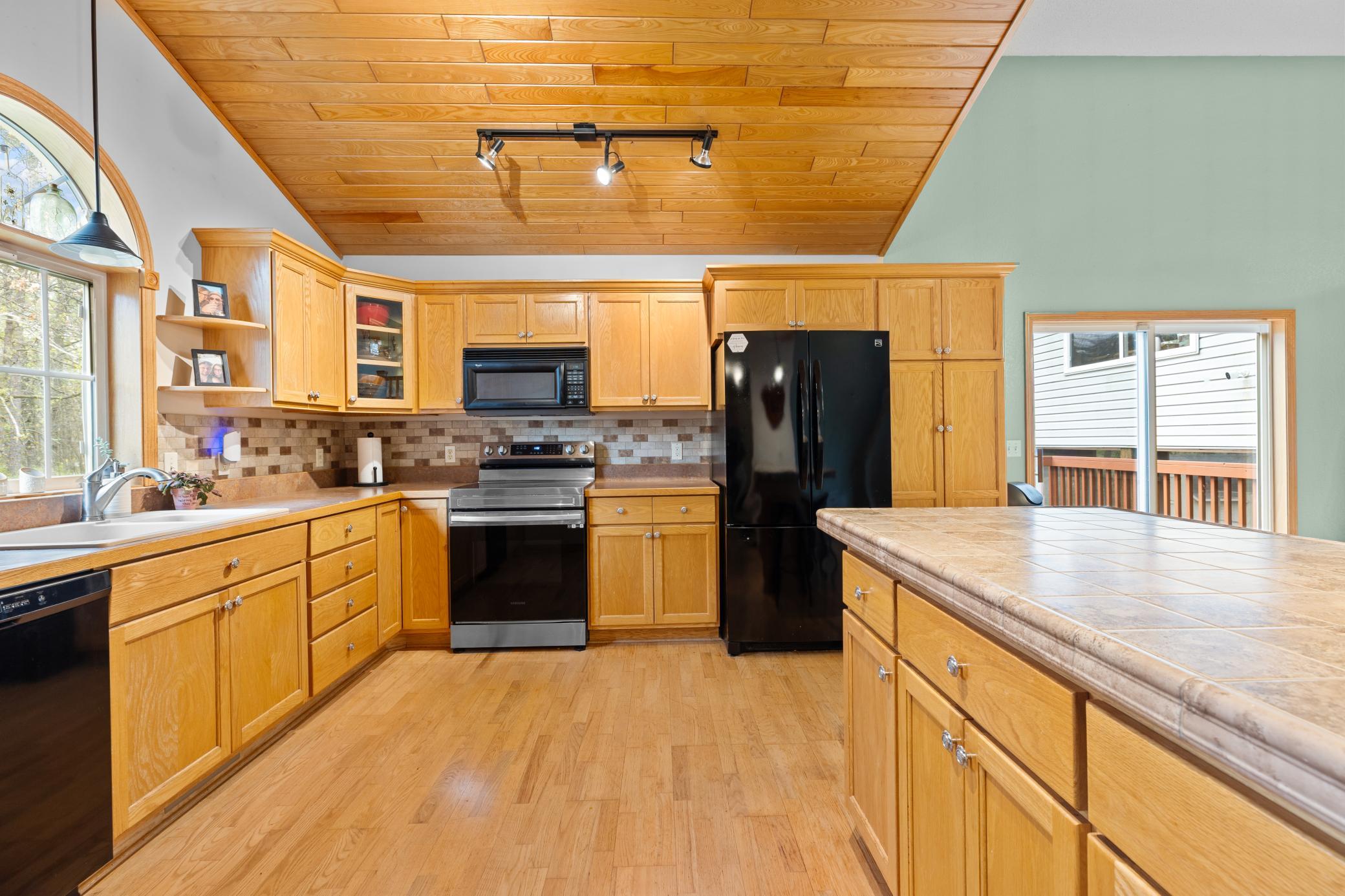 10308 S Oaks Road Property Photo 21