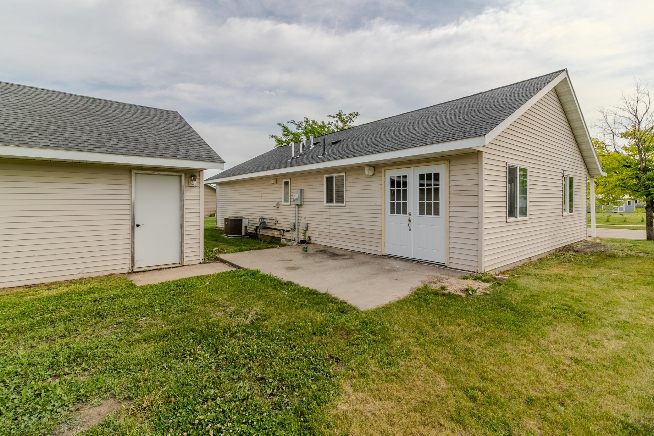 719 22nd Street S Property Photo 14