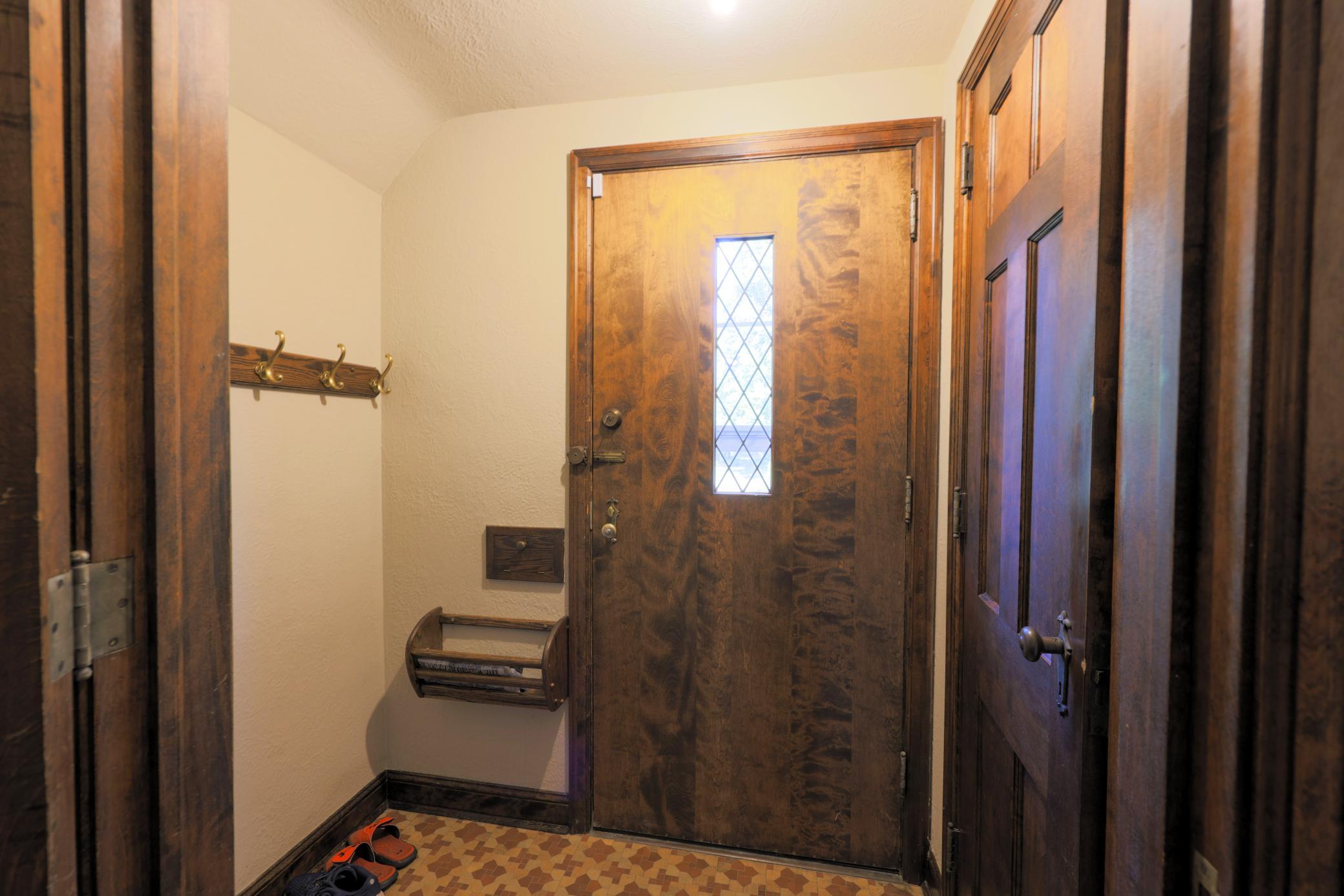 1848 Pinehurst Avenue Property Photo 4