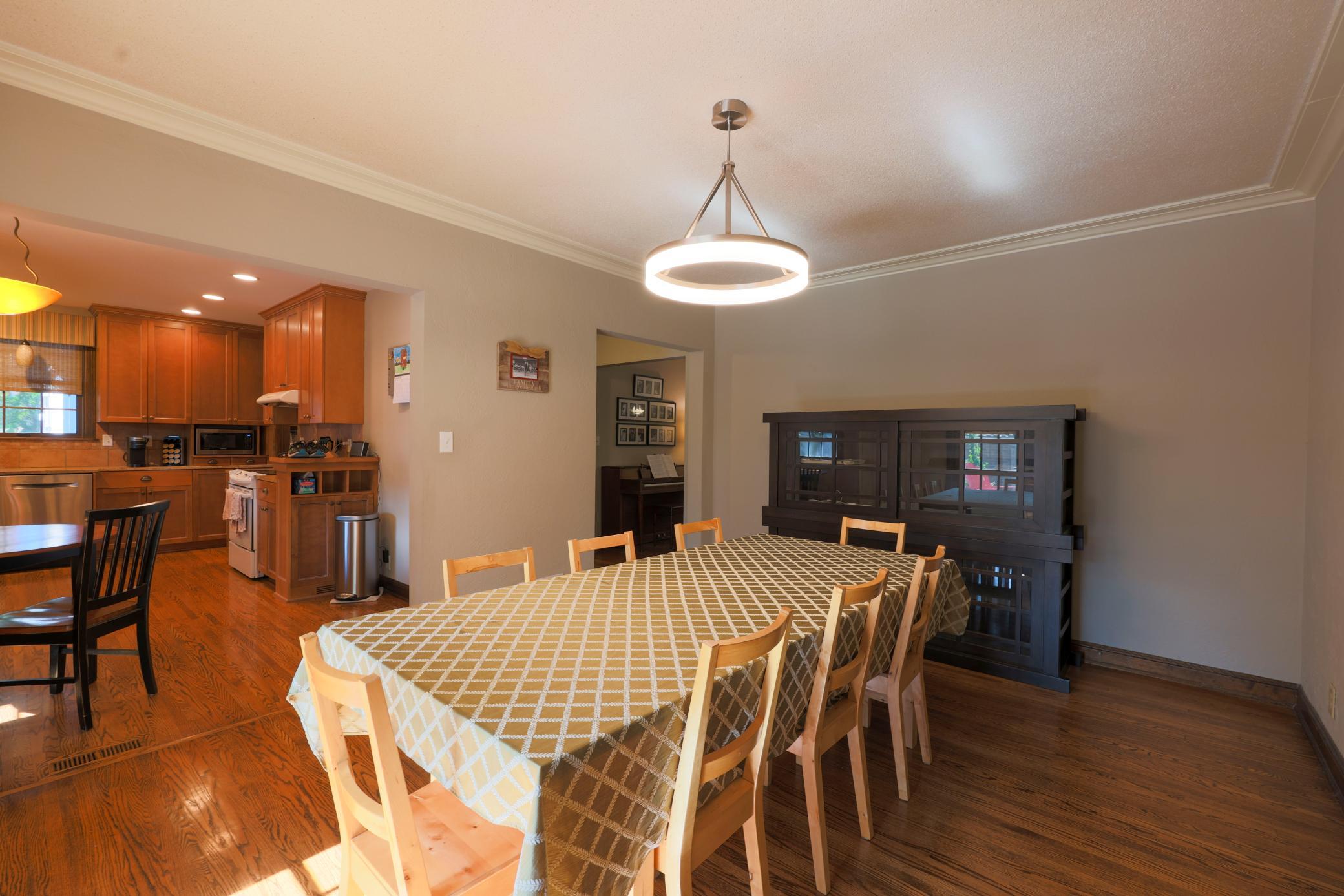 1848 Pinehurst Avenue Property Photo 12