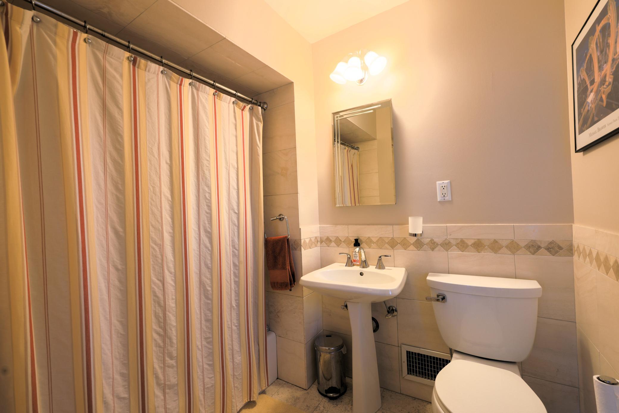1848 Pinehurst Avenue Property Photo 21