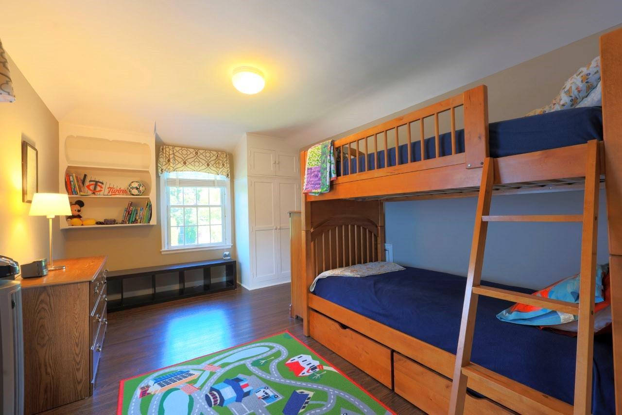 1848 Pinehurst Avenue Property Photo 23
