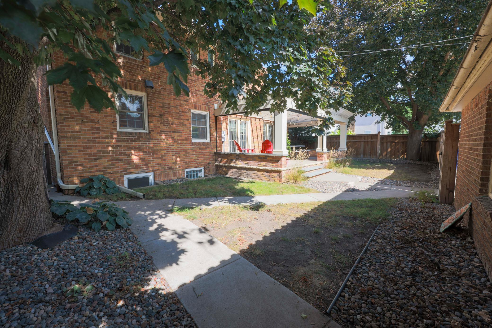 1848 Pinehurst Avenue Property Photo 36