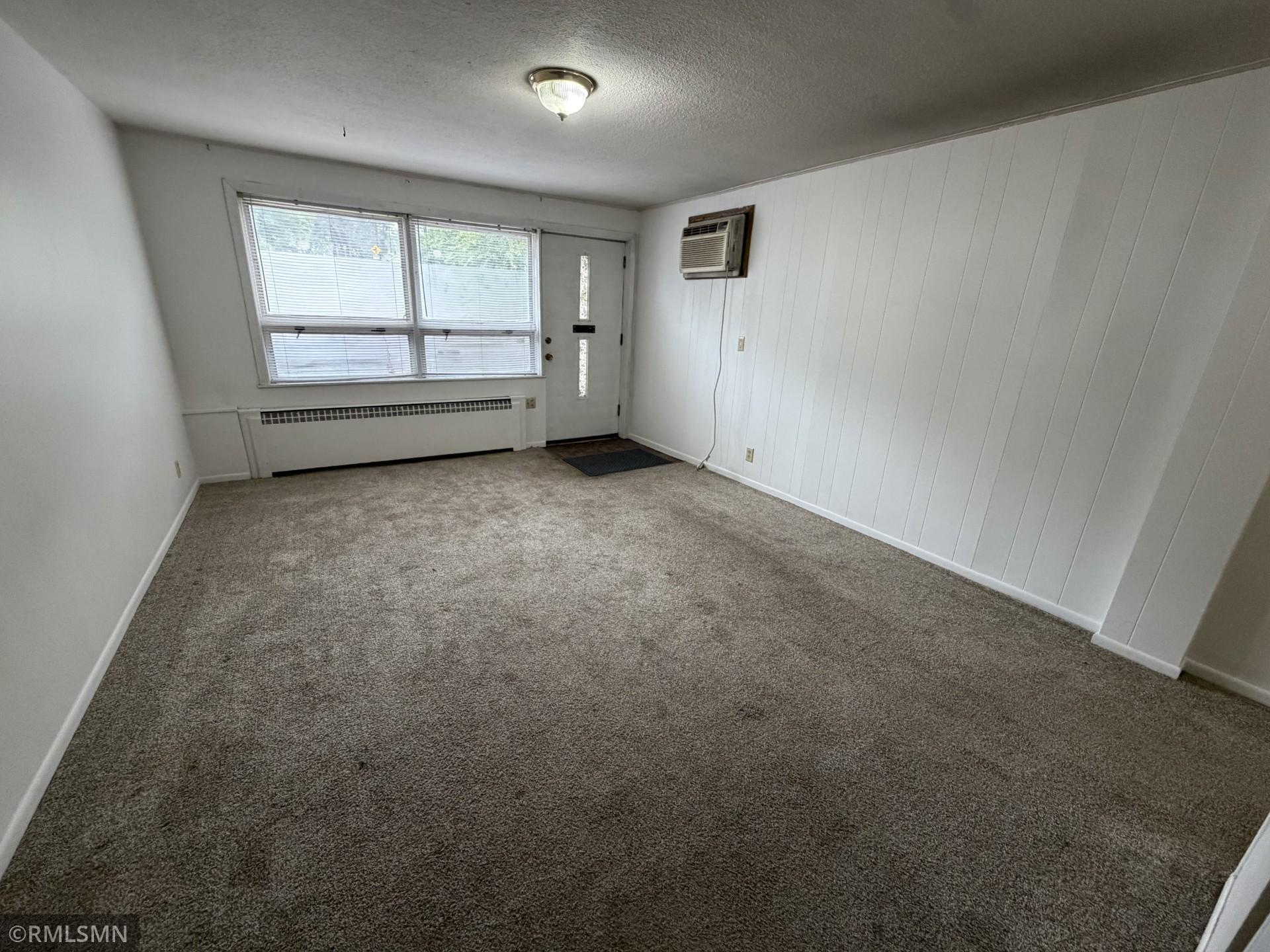 1368 7th Street E Property Photo 3