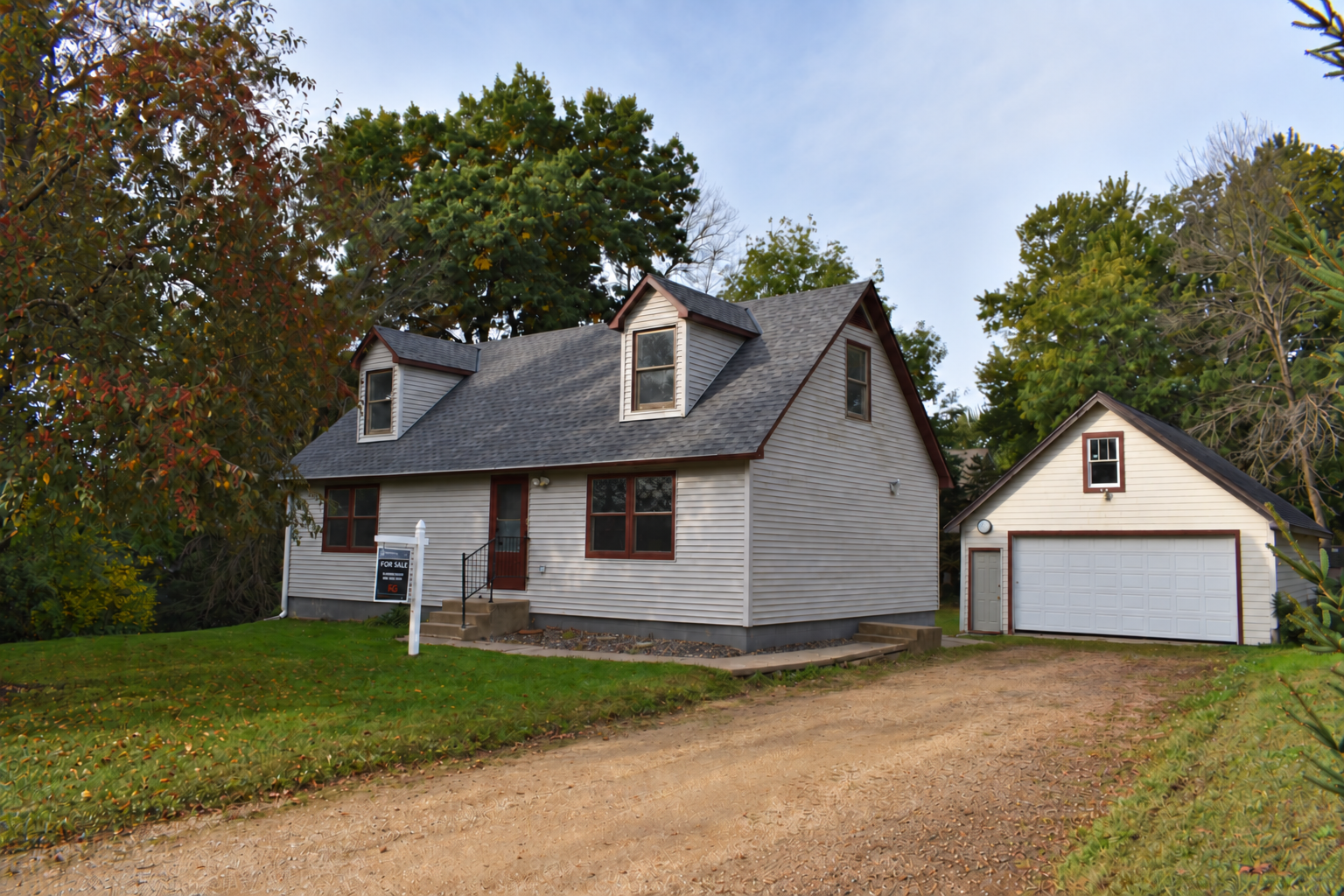 1250 Center Street N Property Photo 1