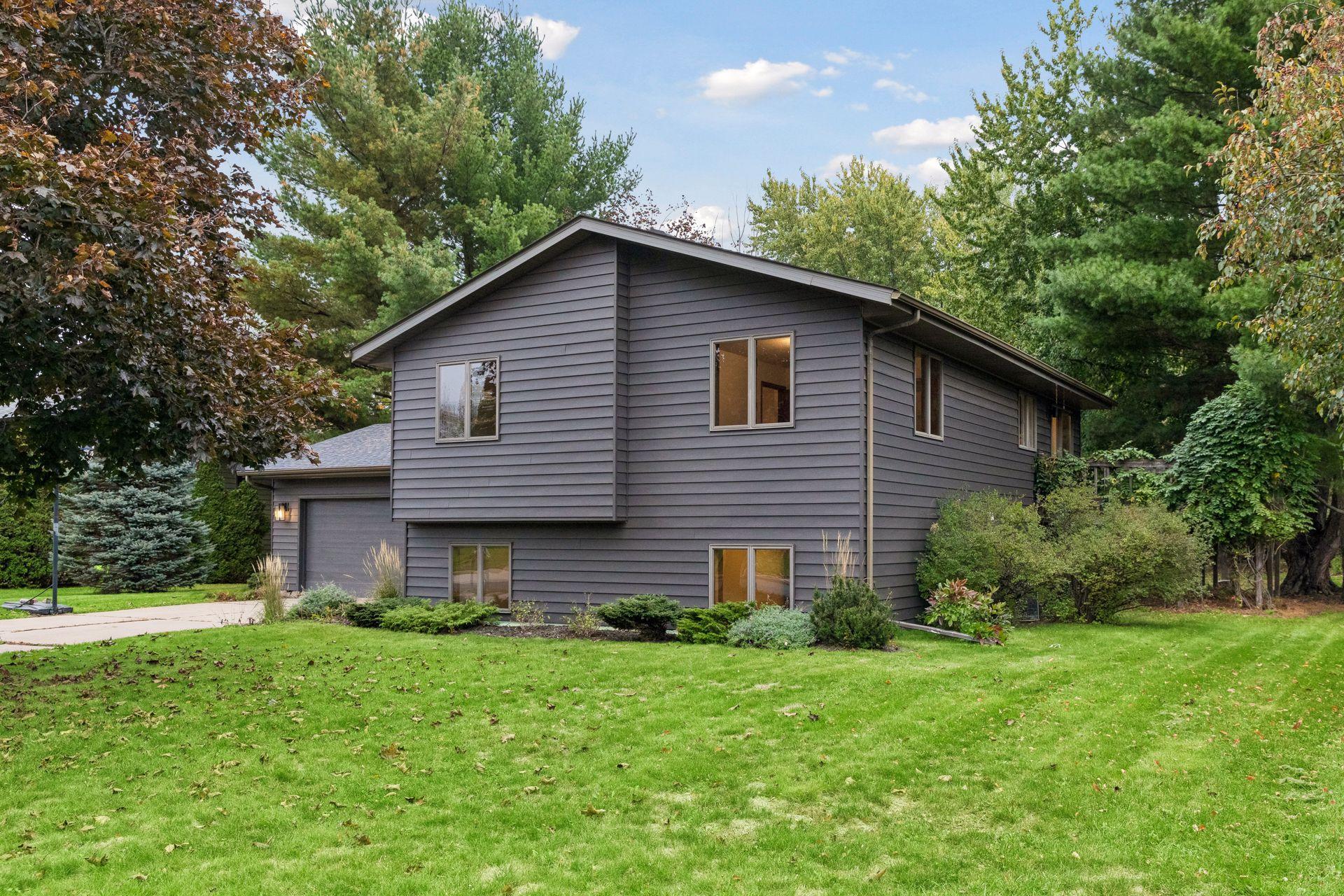 1112 Grandview Drive Property Photo 1
