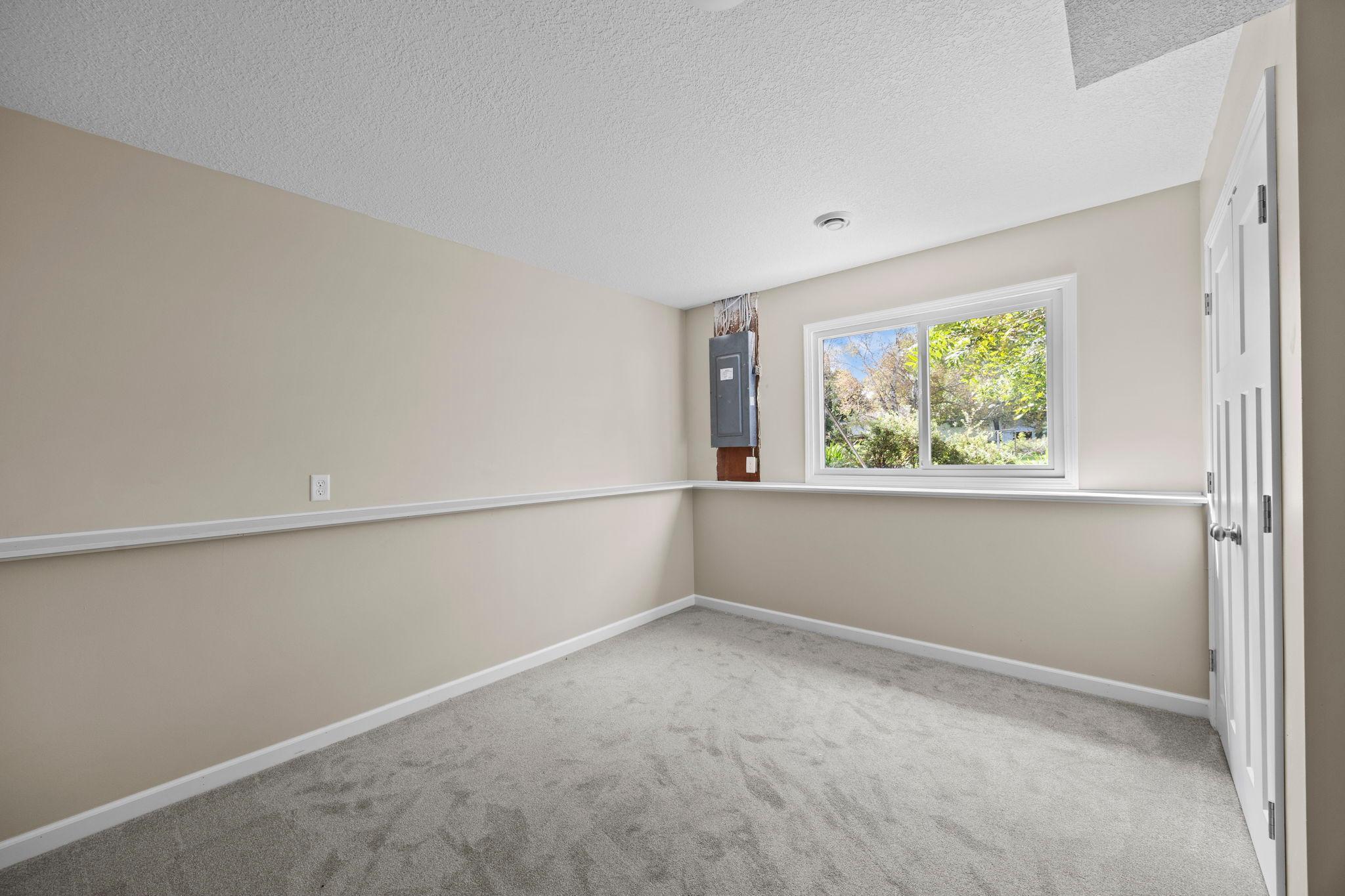 630 3rd Avenue Ne Property Photo 40