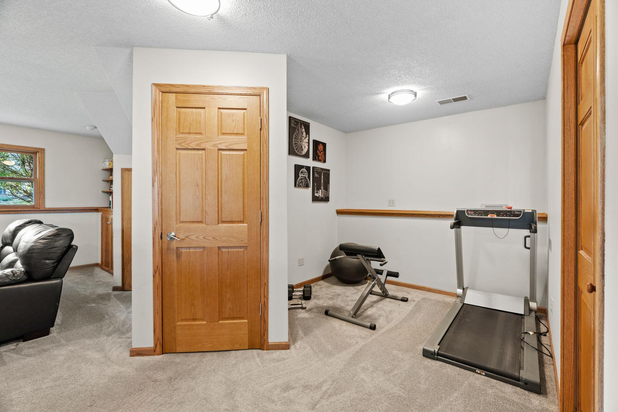 9545 Hillside Drive Property Photo 32