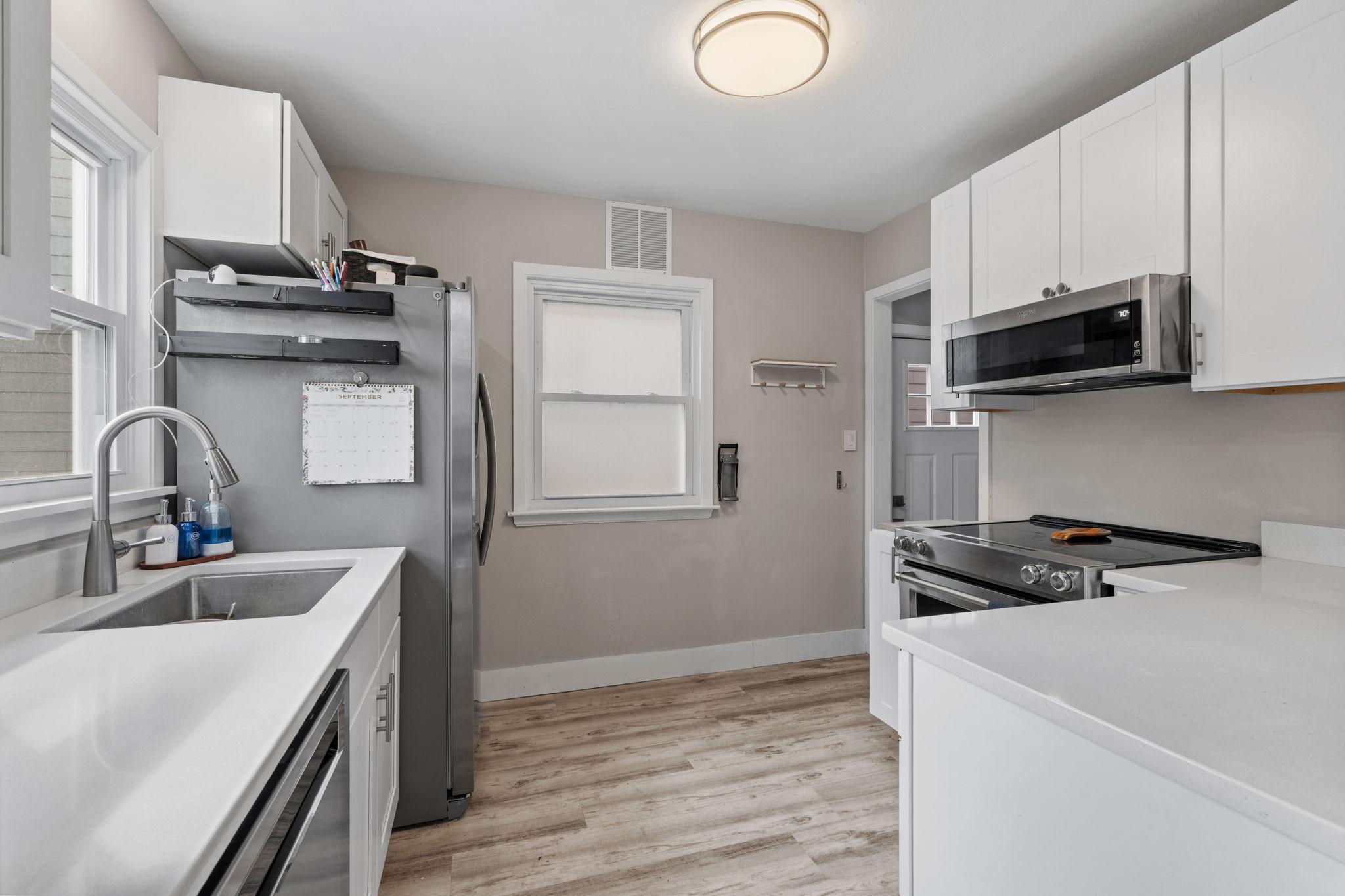 5637 Irving Avenue S Property Photo 11
