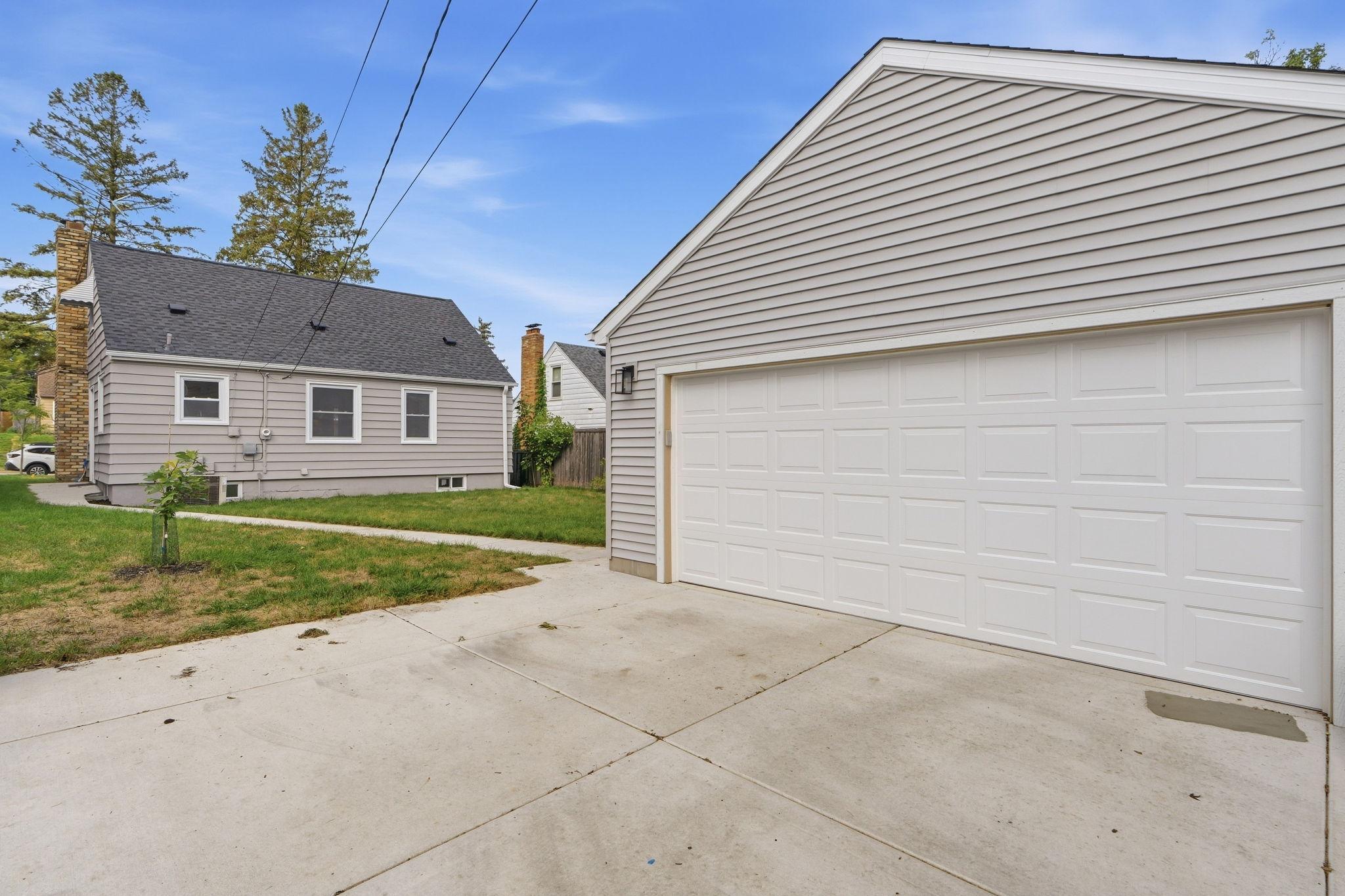 5637 Irving Avenue S Property Photo 27