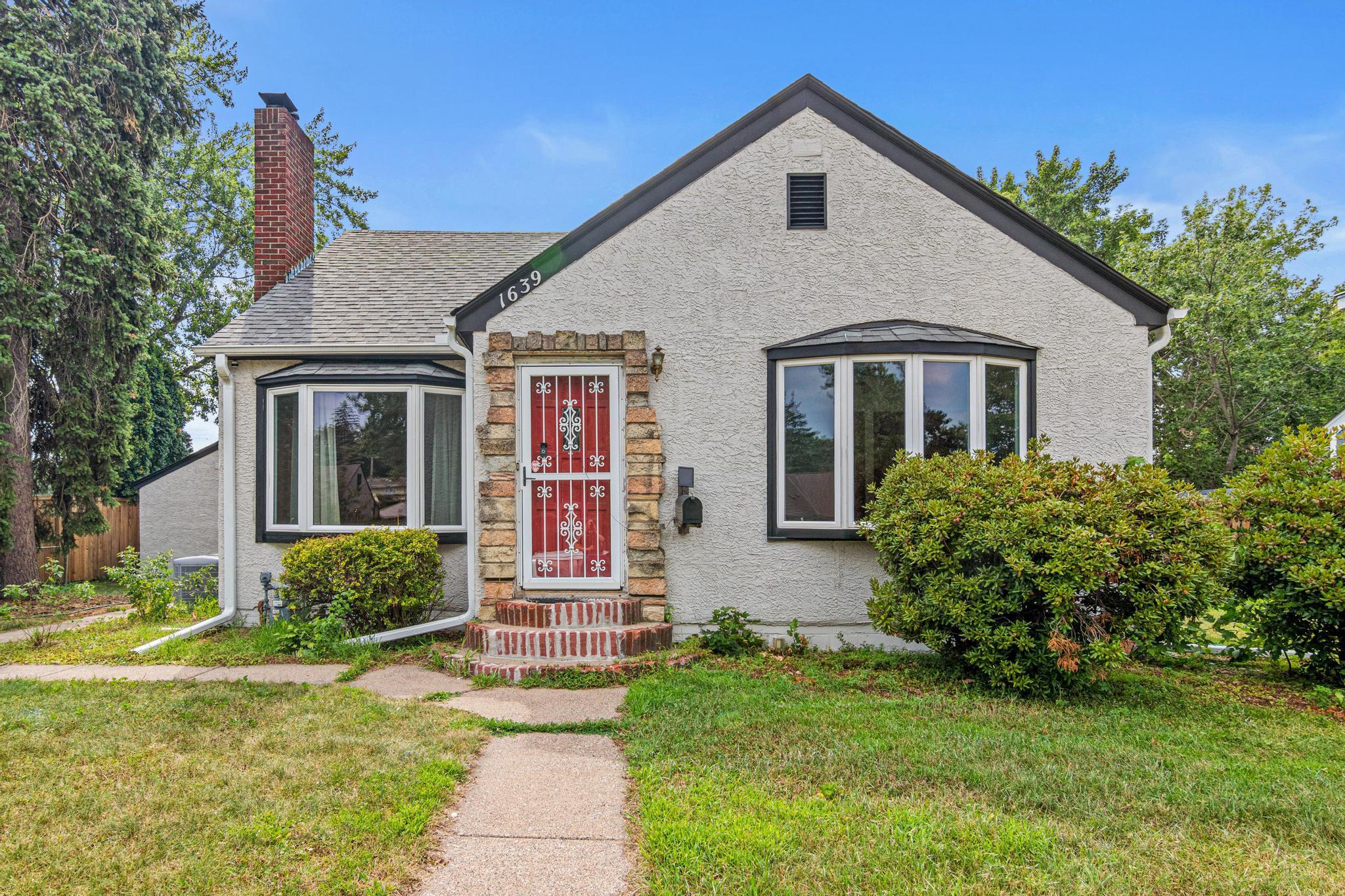 1639 Chamber Street Property Photo 1