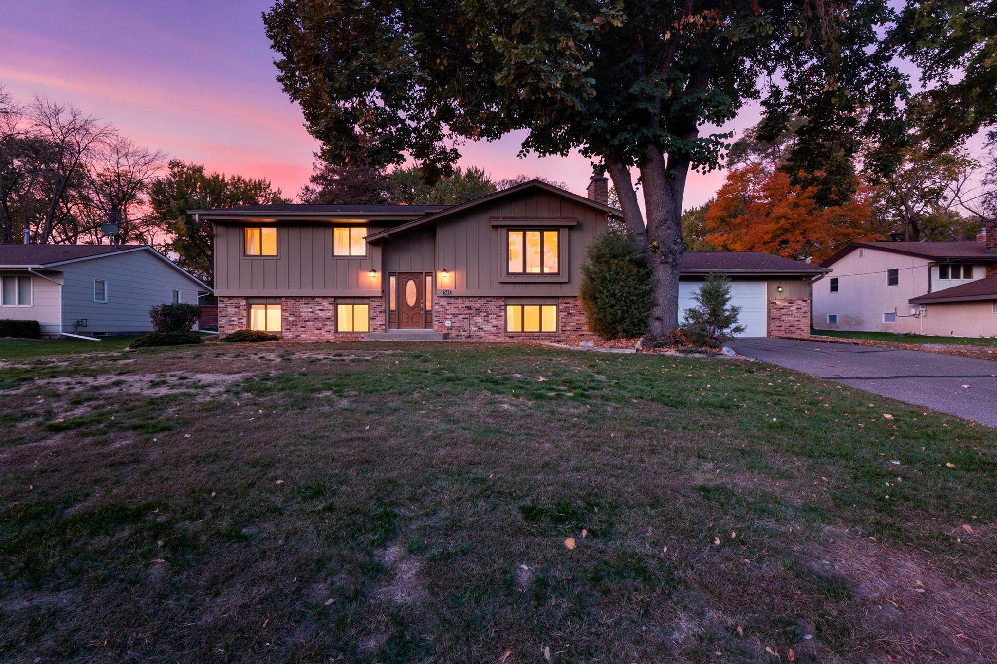 6733 Willow Lane Property Photo 1