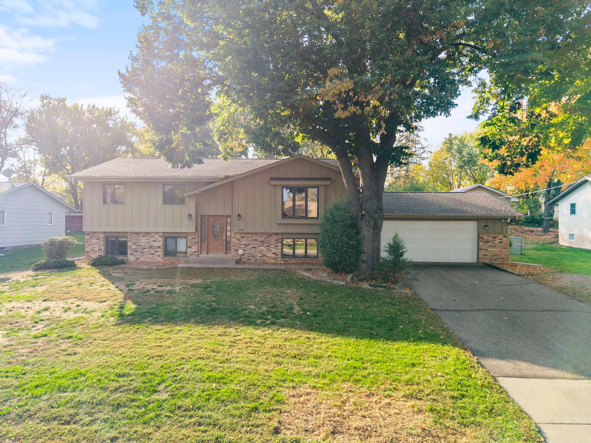 6733 Willow Lane Property Photo 4