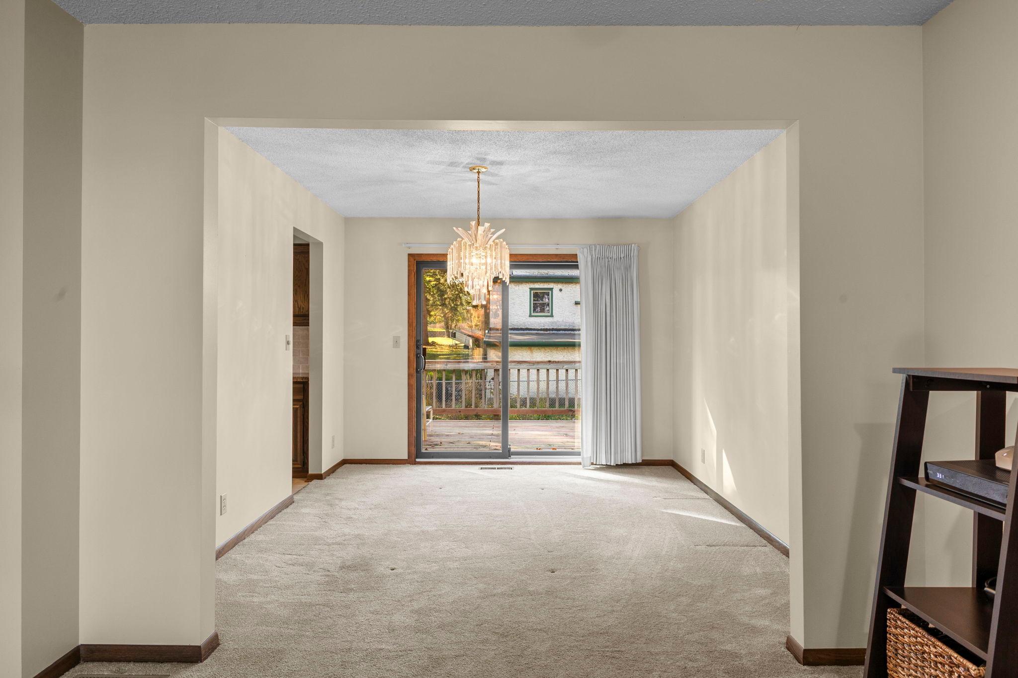 6733 Willow Lane Property Photo 14