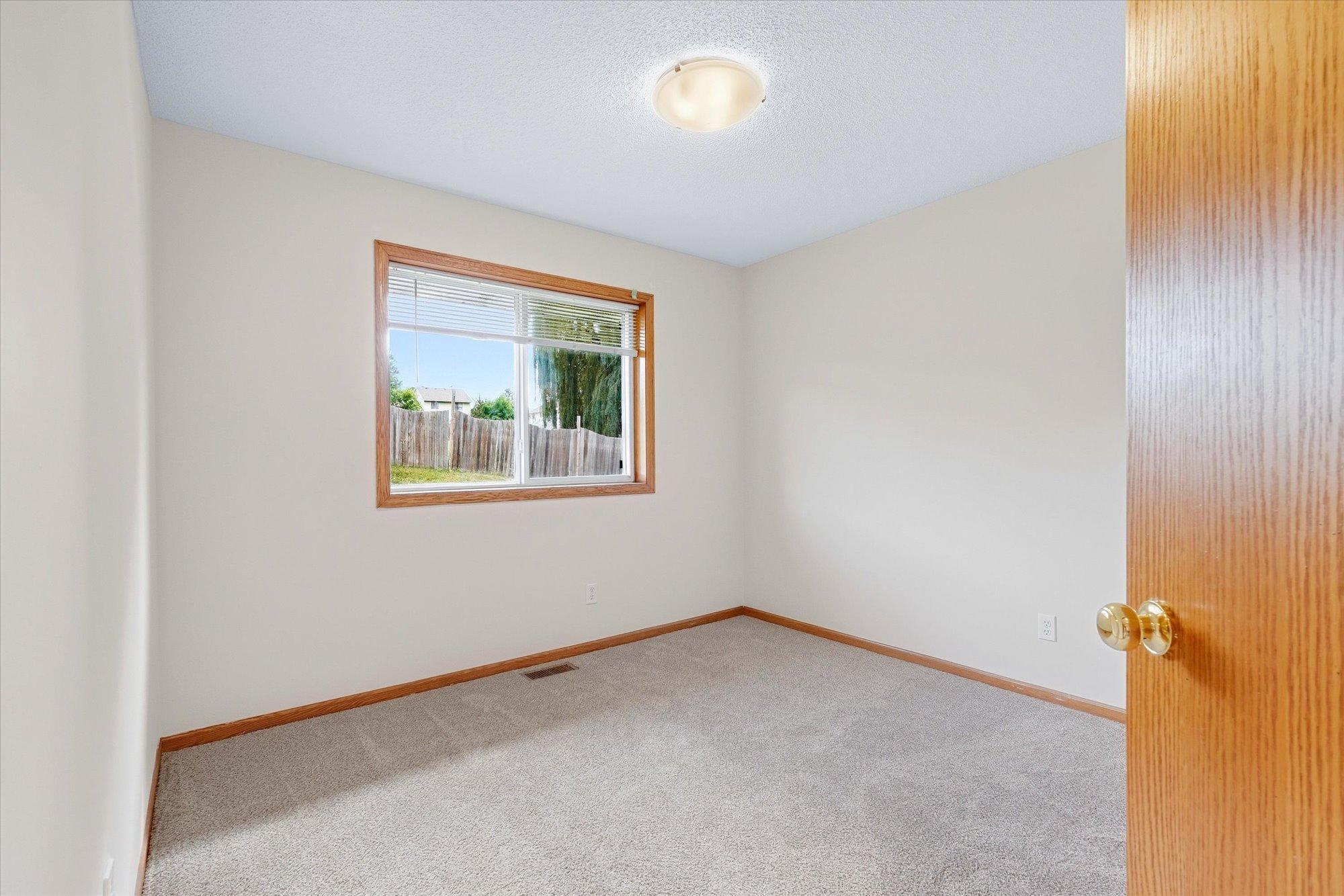 342 Parkview Lane S Property Photo 17