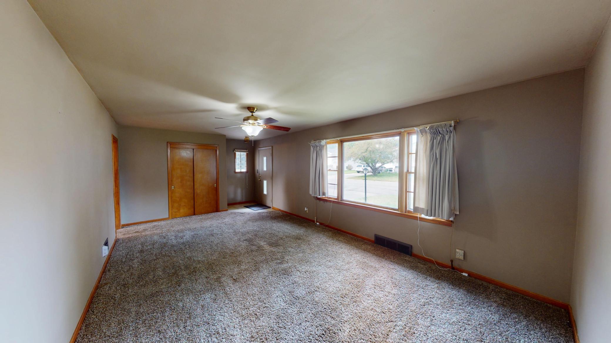 204 Fairview Drive Property Photo 3