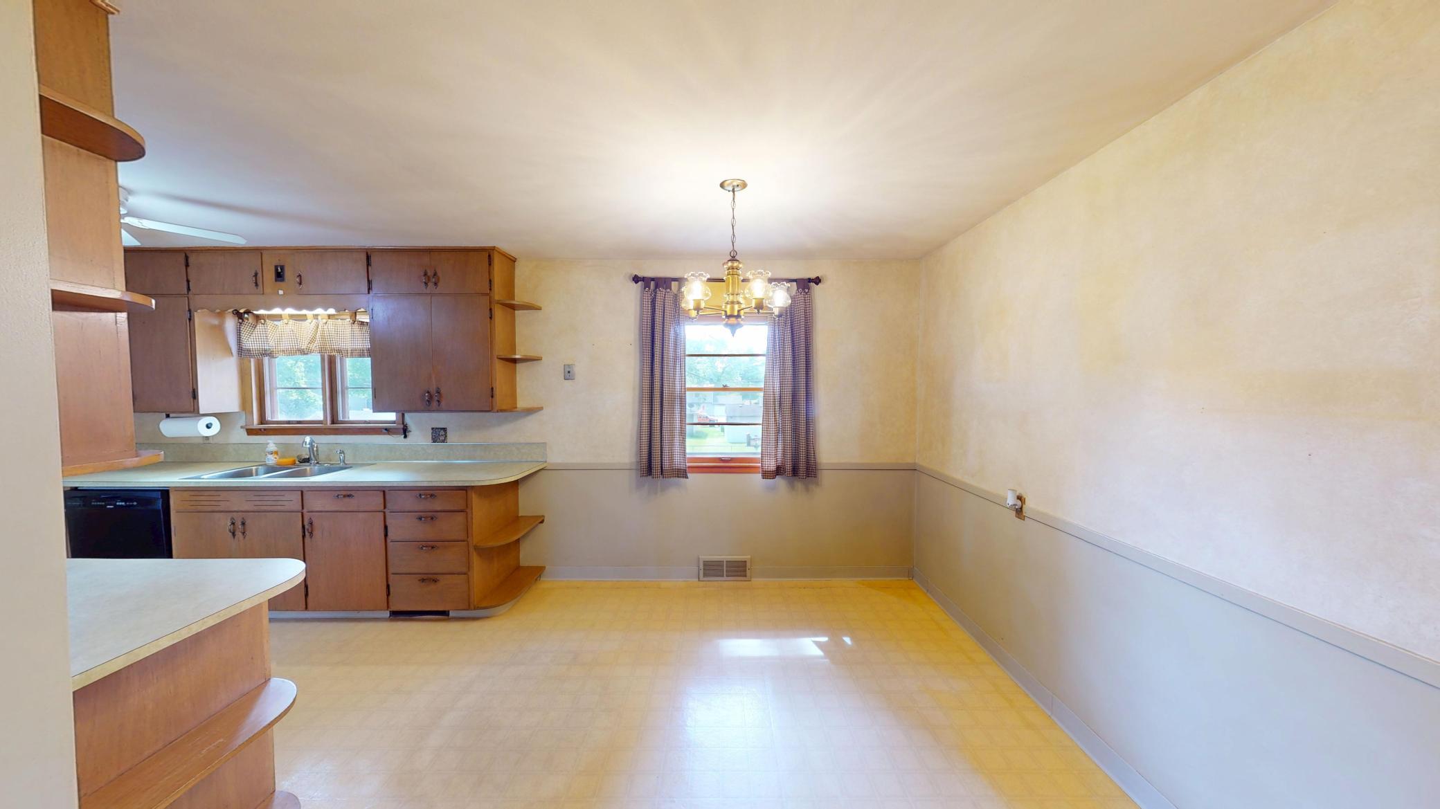 204 Fairview Drive Property Photo 5