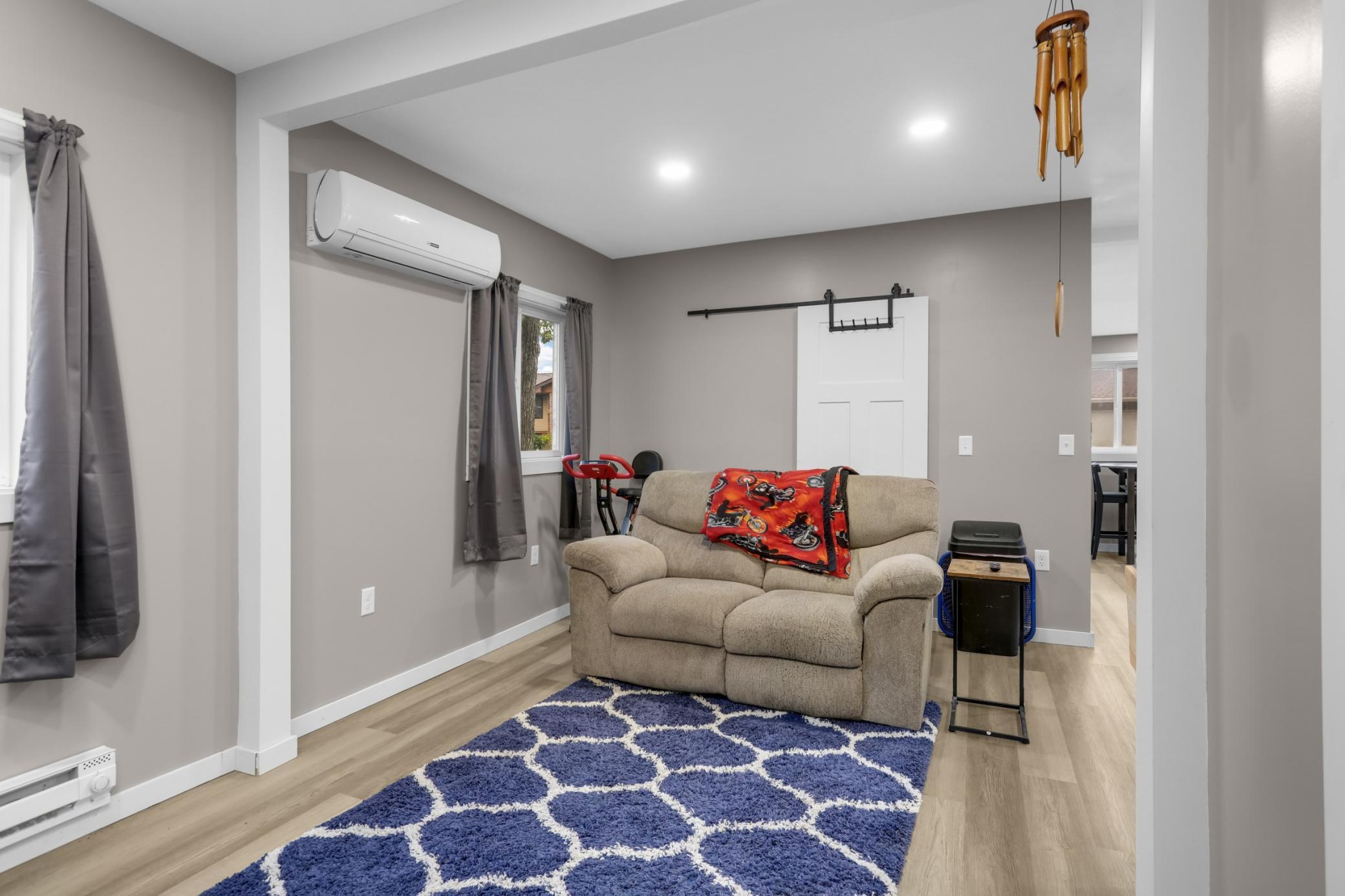 1808 Beach Drive Se Property Photo 9