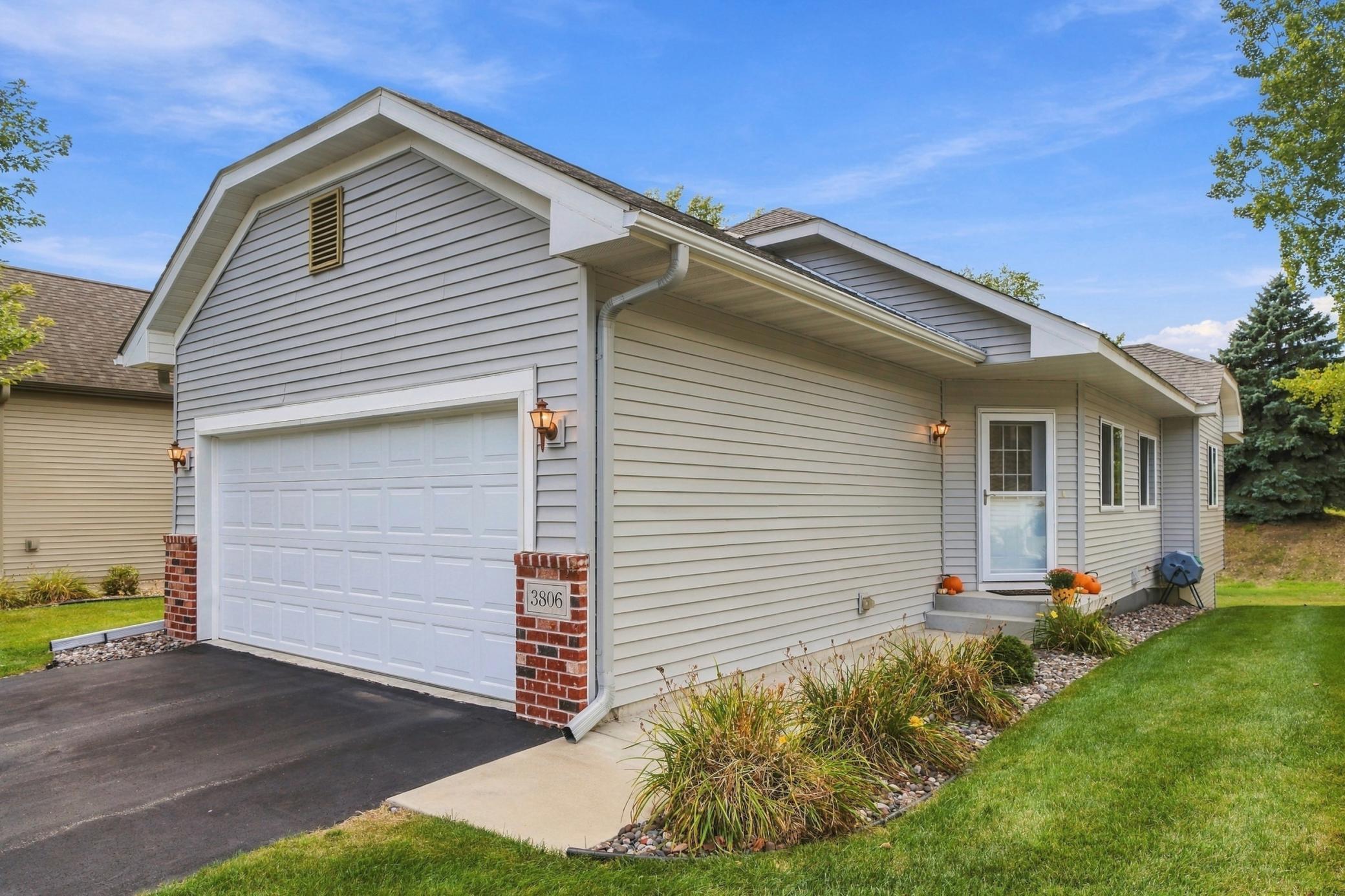 3806 Meadowview Way Property Photo 1