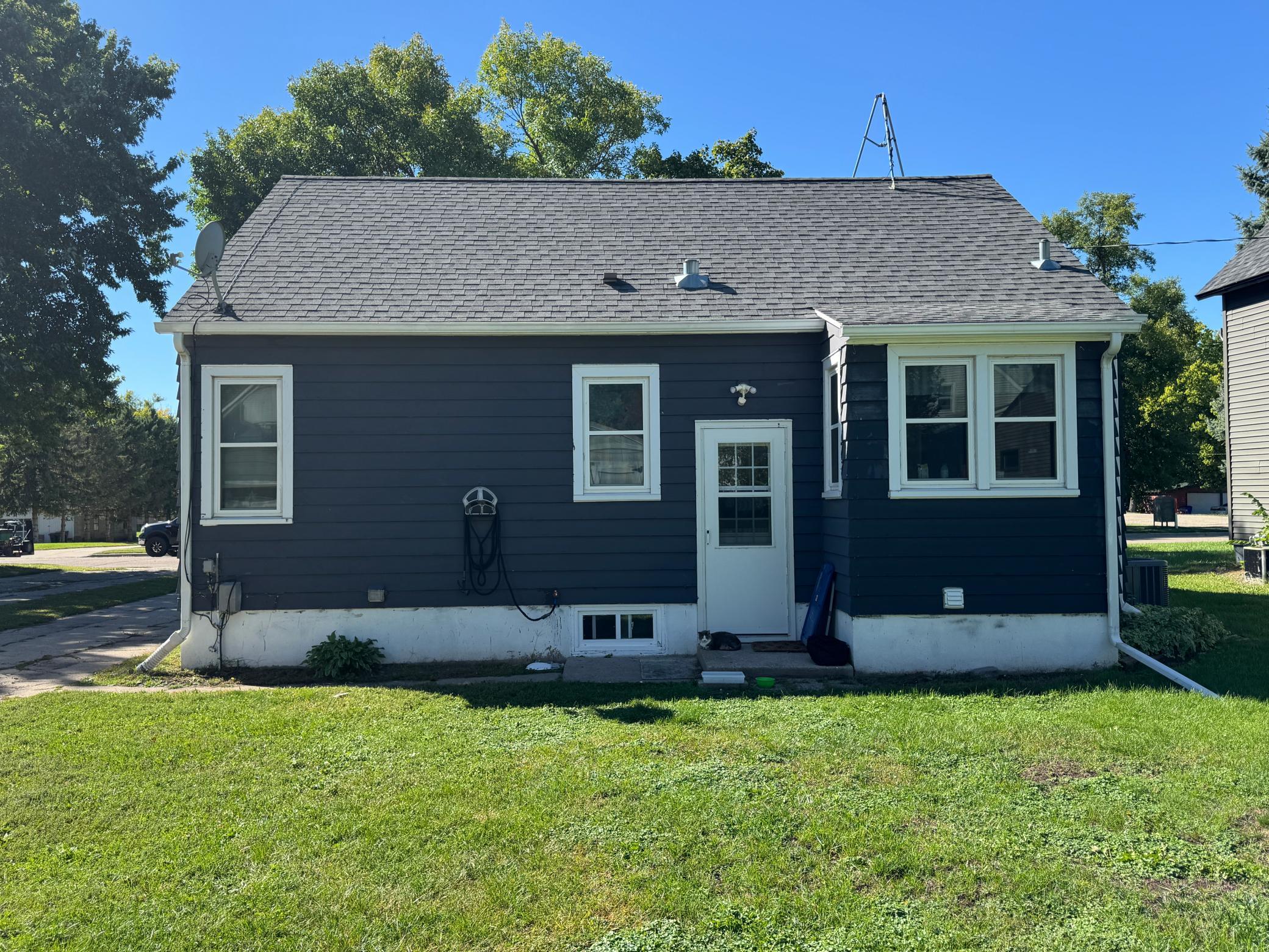 1137 6th Street Property Photo 3