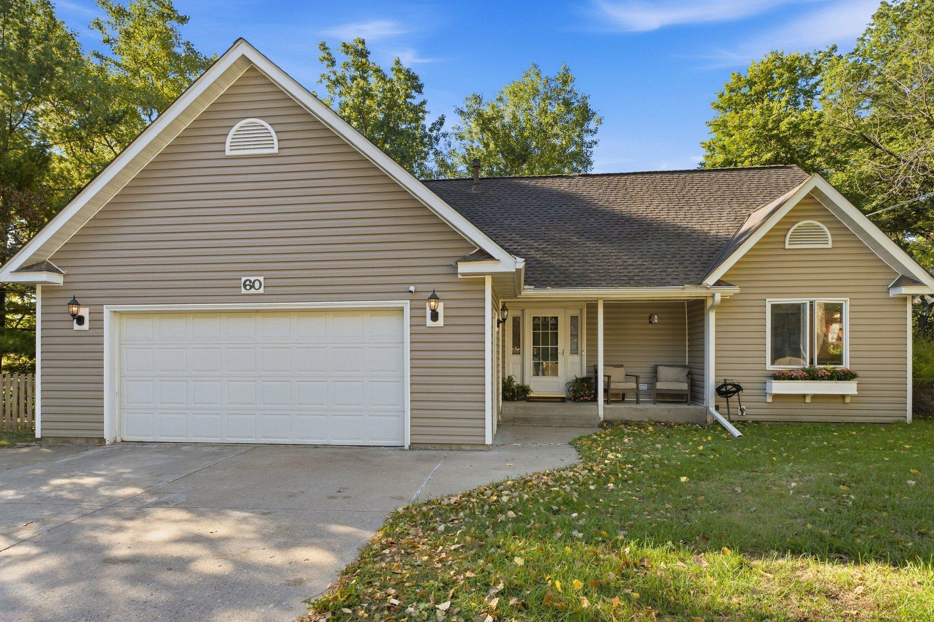 60 Imperial Drive E Property Photo 1