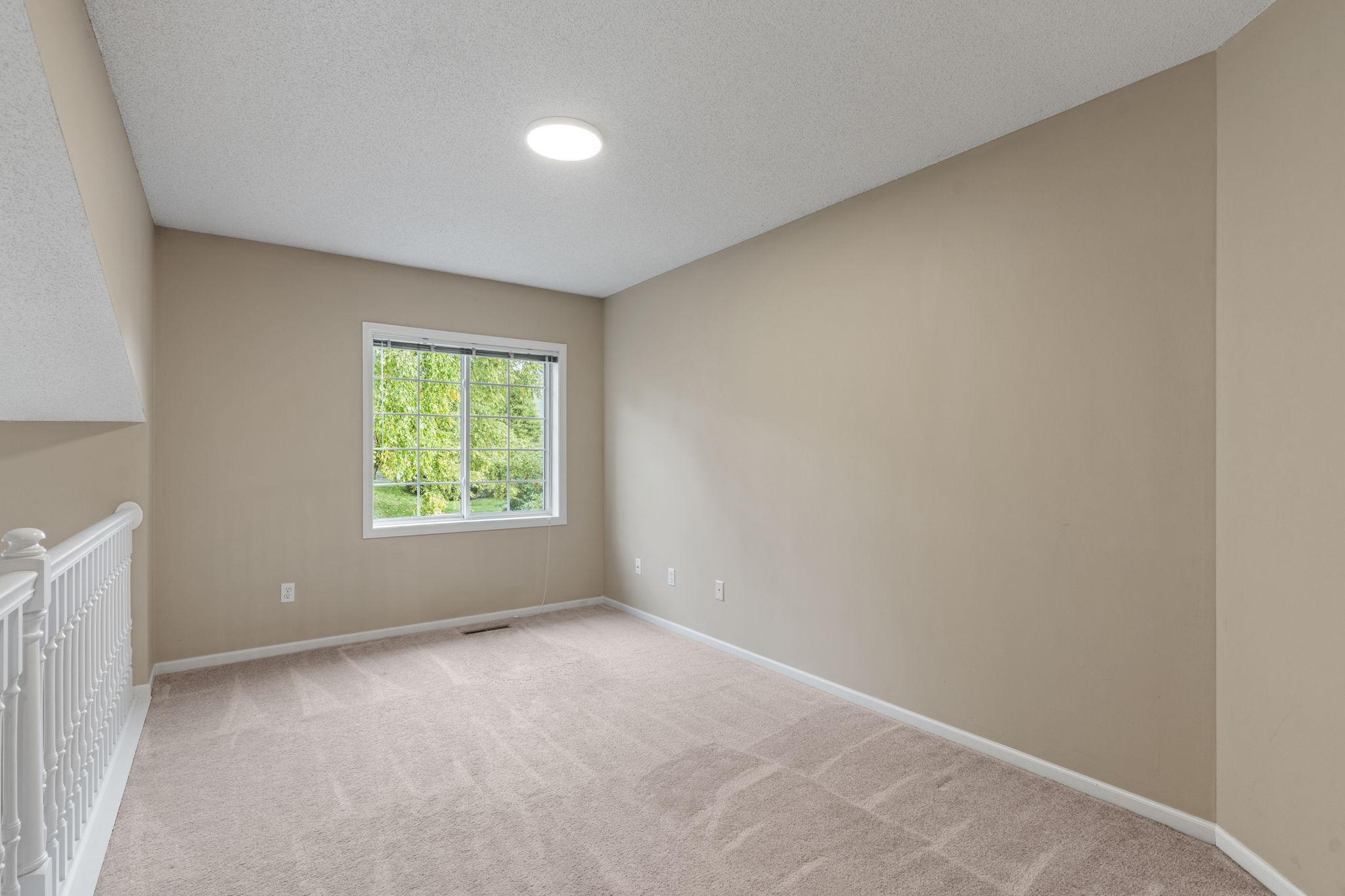 320 Willoughby Way W Property Photo 24