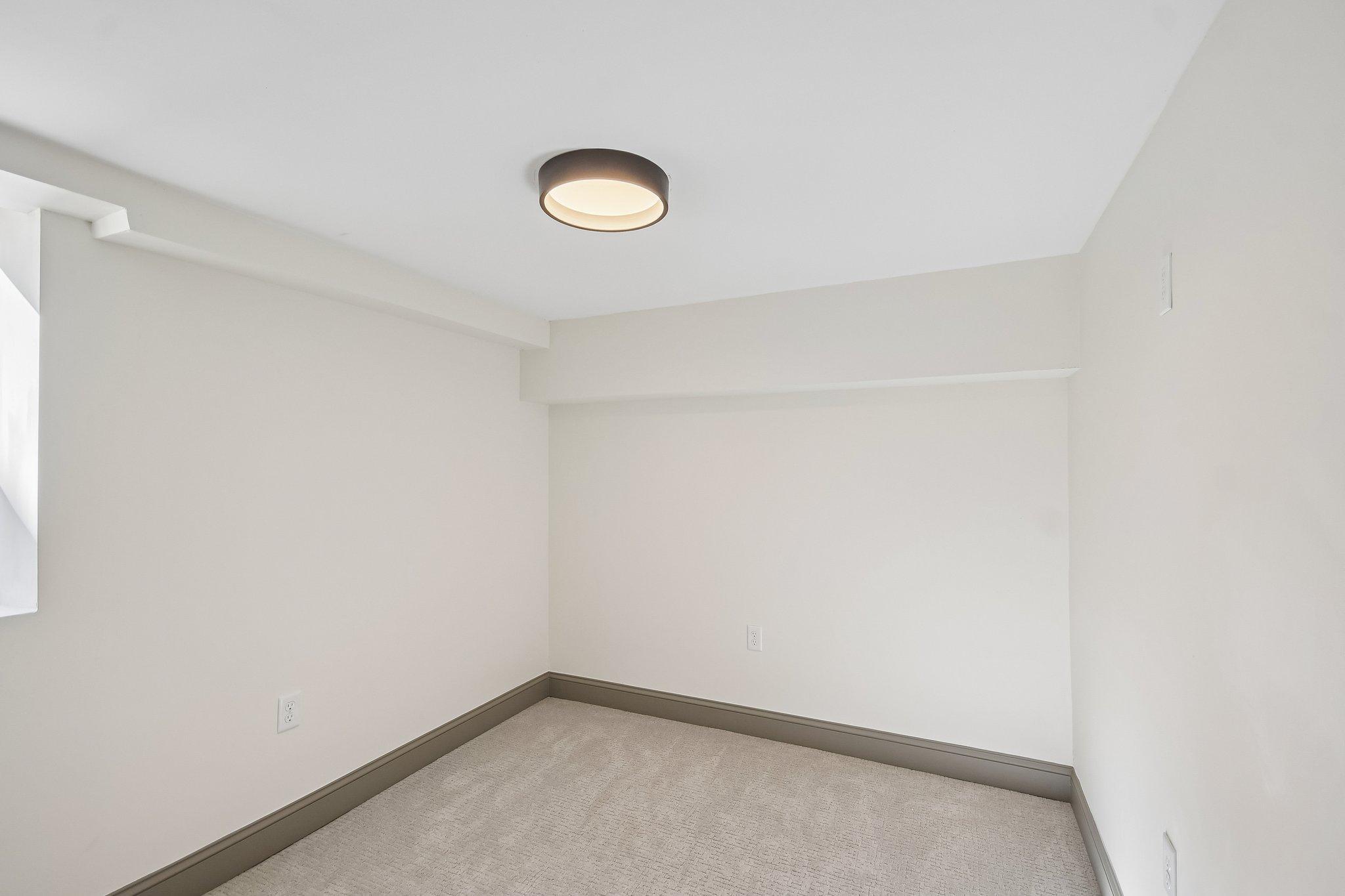 552 Fairview Avenue S Property Photo 35