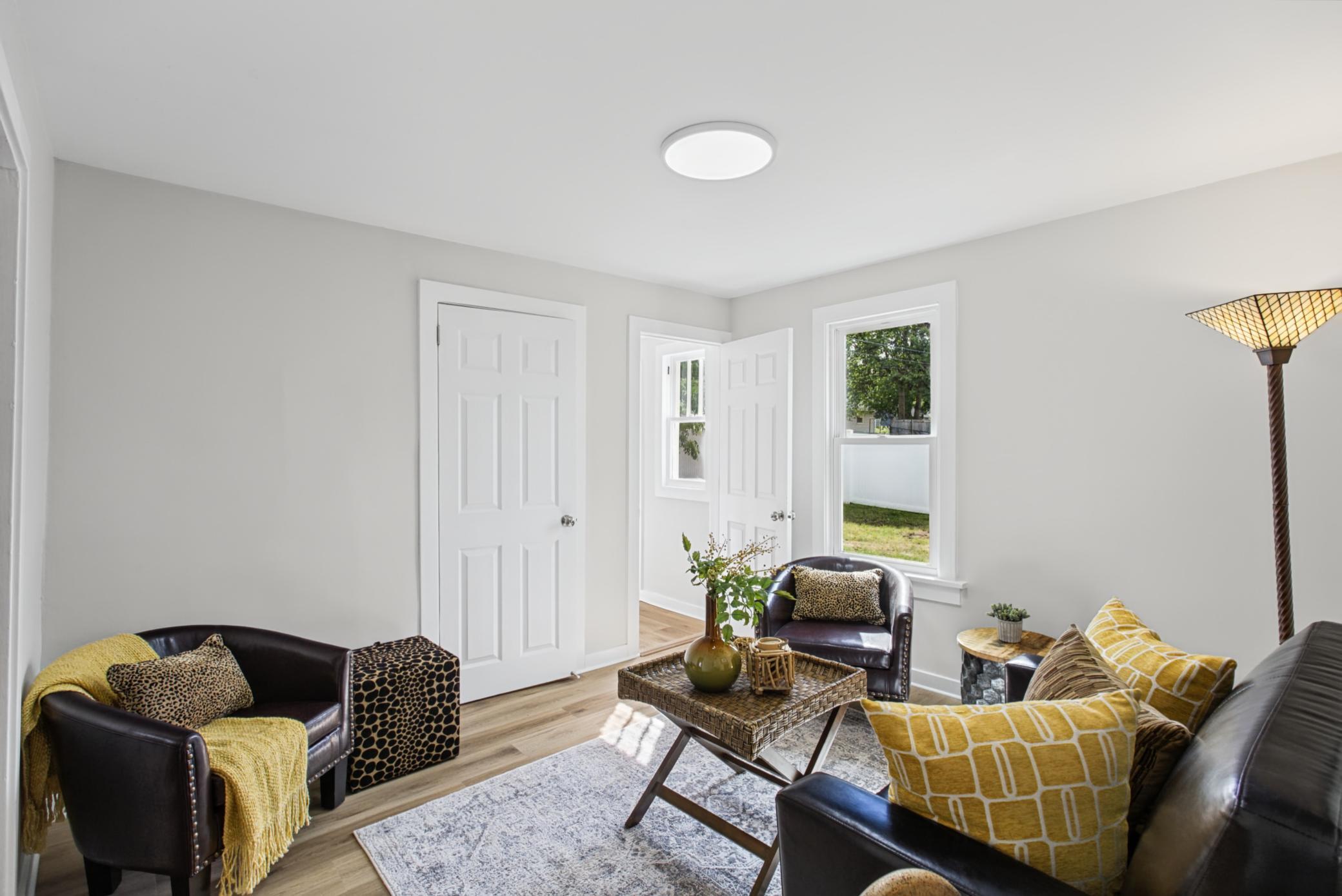 4655 5th Street NE Property Photo 1
