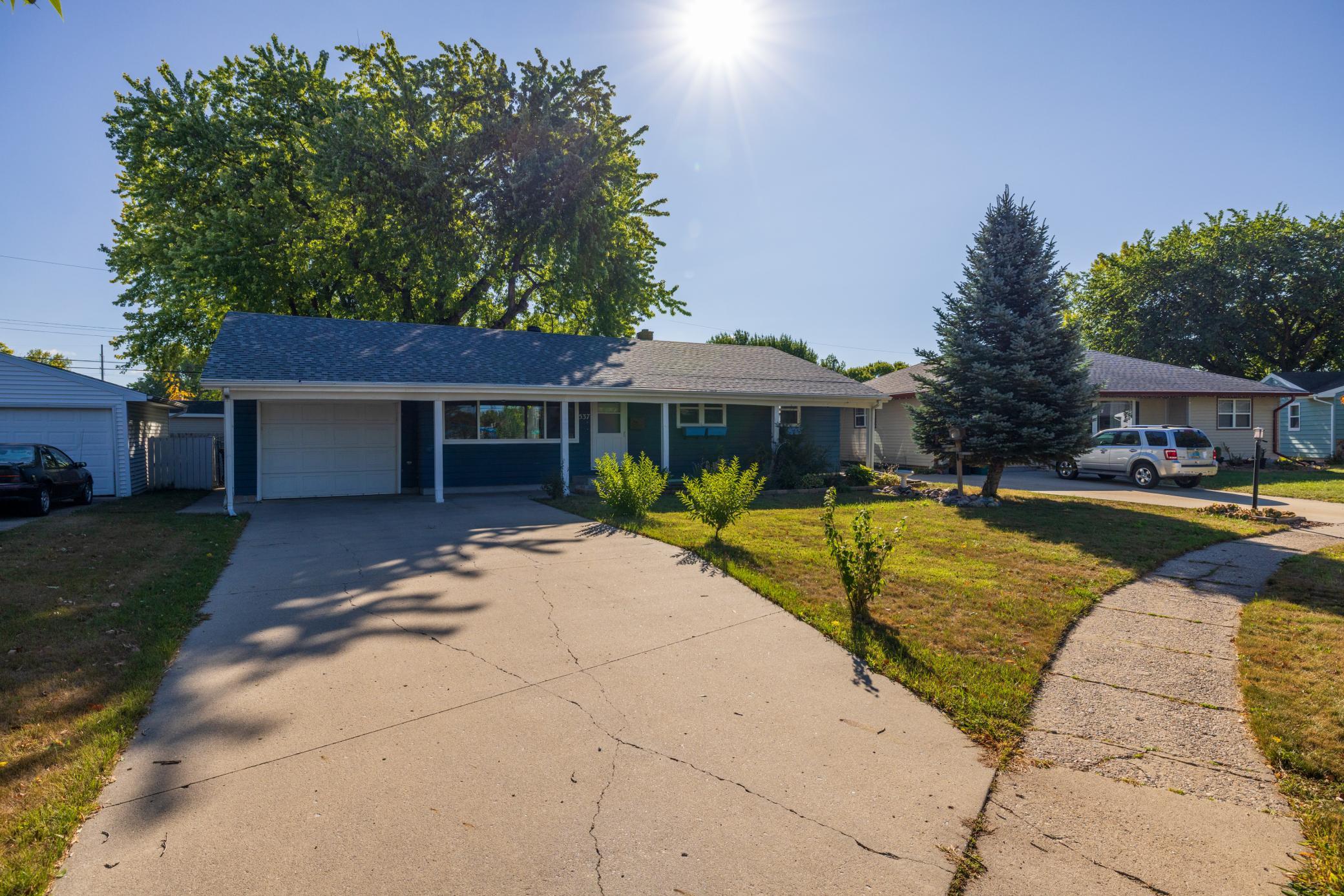 537 2nd St Court E Property Photo 1