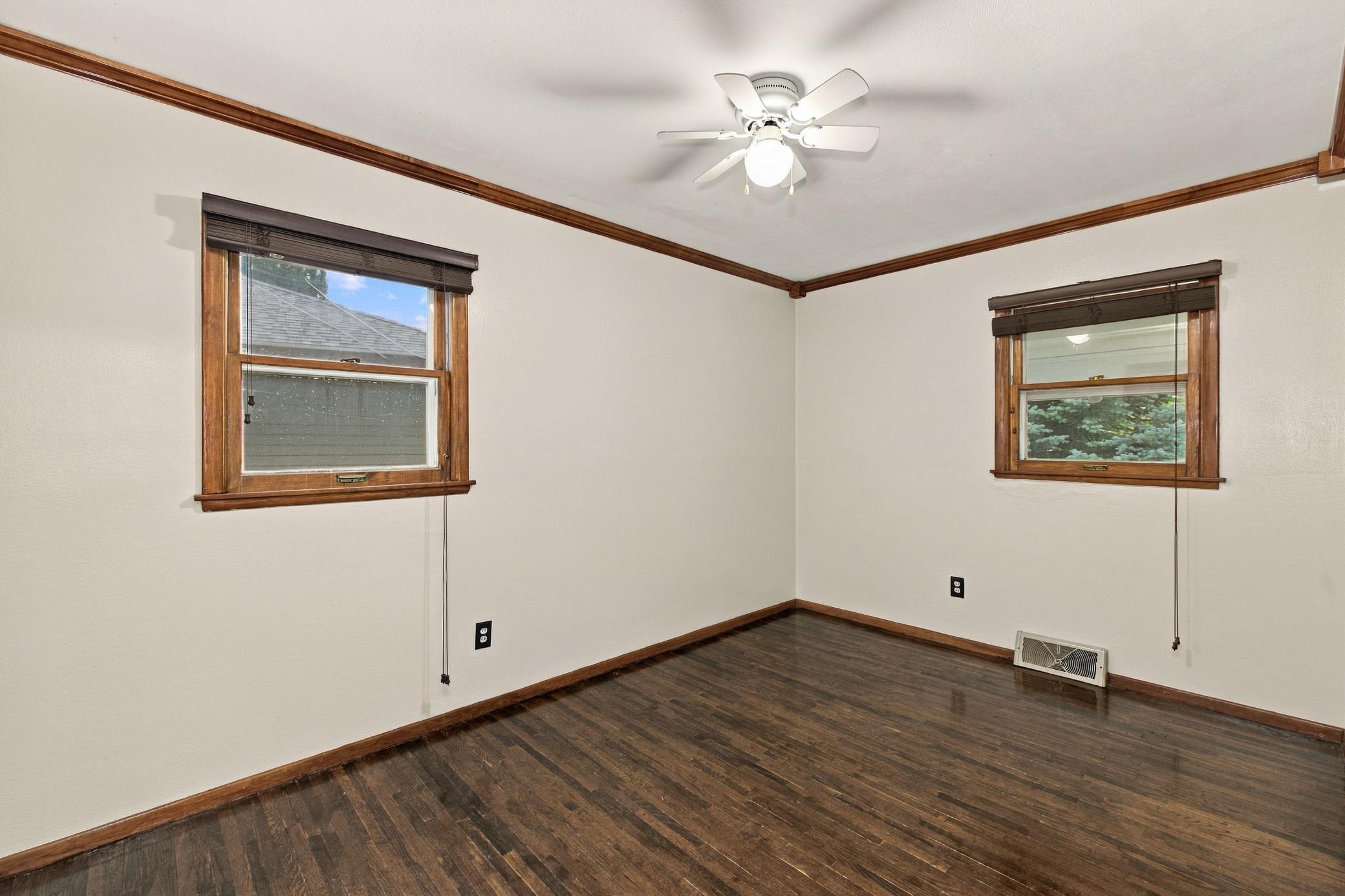 537 2nd St Court E Property Photo 13
