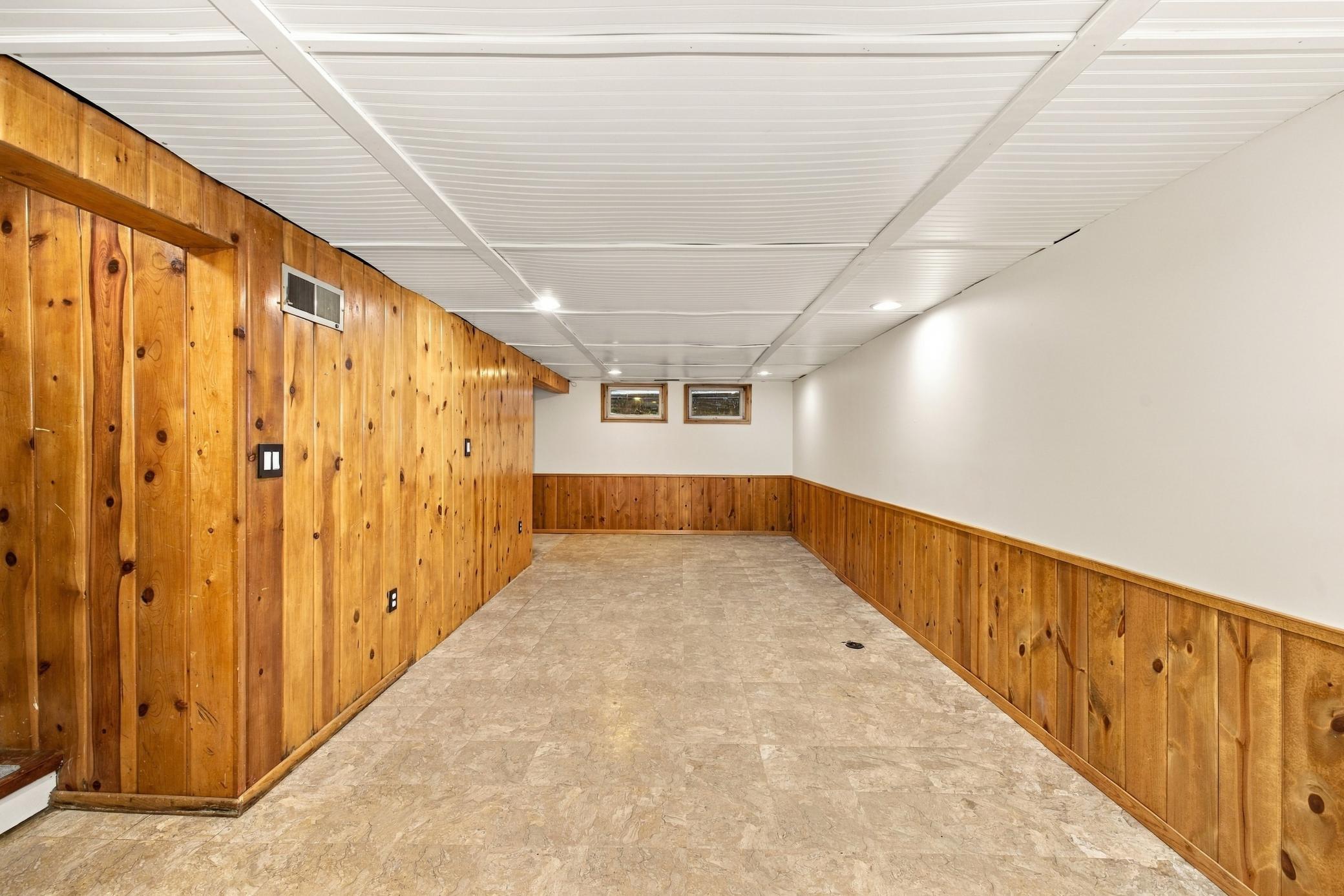 537 2nd St Court E Property Photo 18