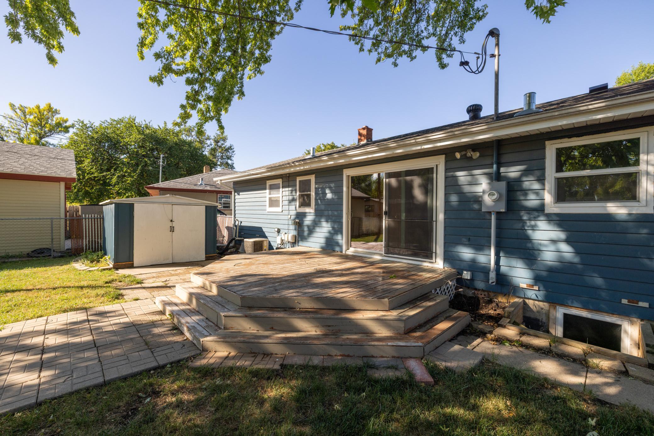 537 2nd St Court E Property Photo 21
