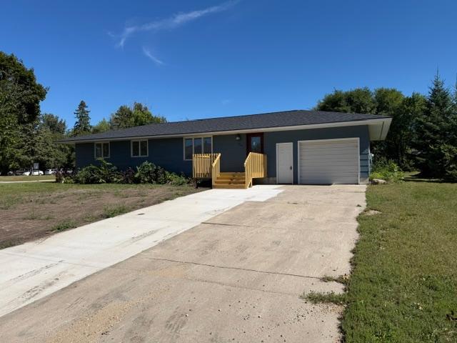 926 Holcombe Avenue N Property Photo 1