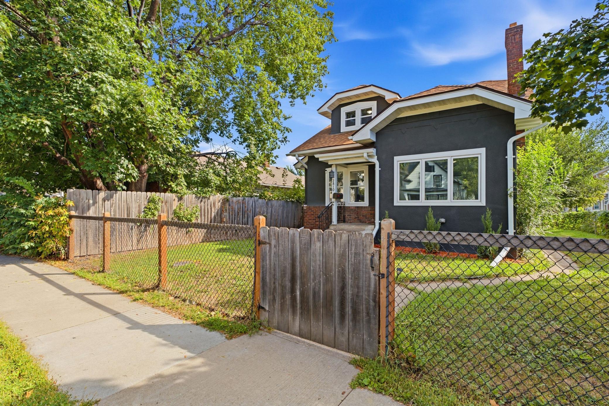 2810 Penn Avenue N Property Photo 2