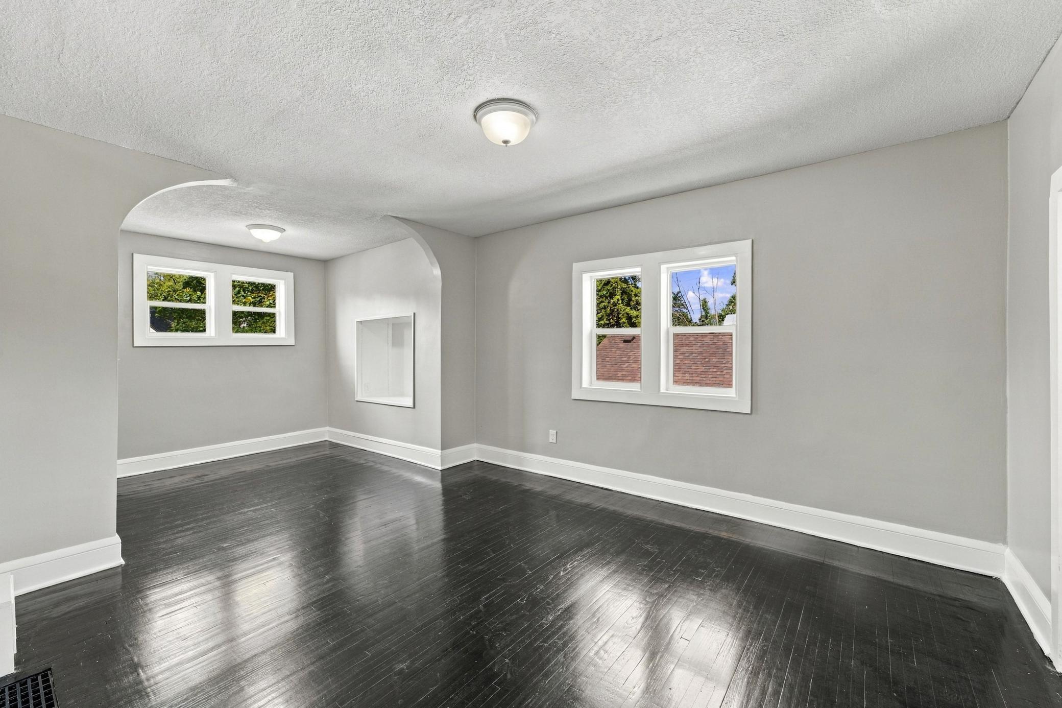 2810 Penn Avenue N Property Photo 23