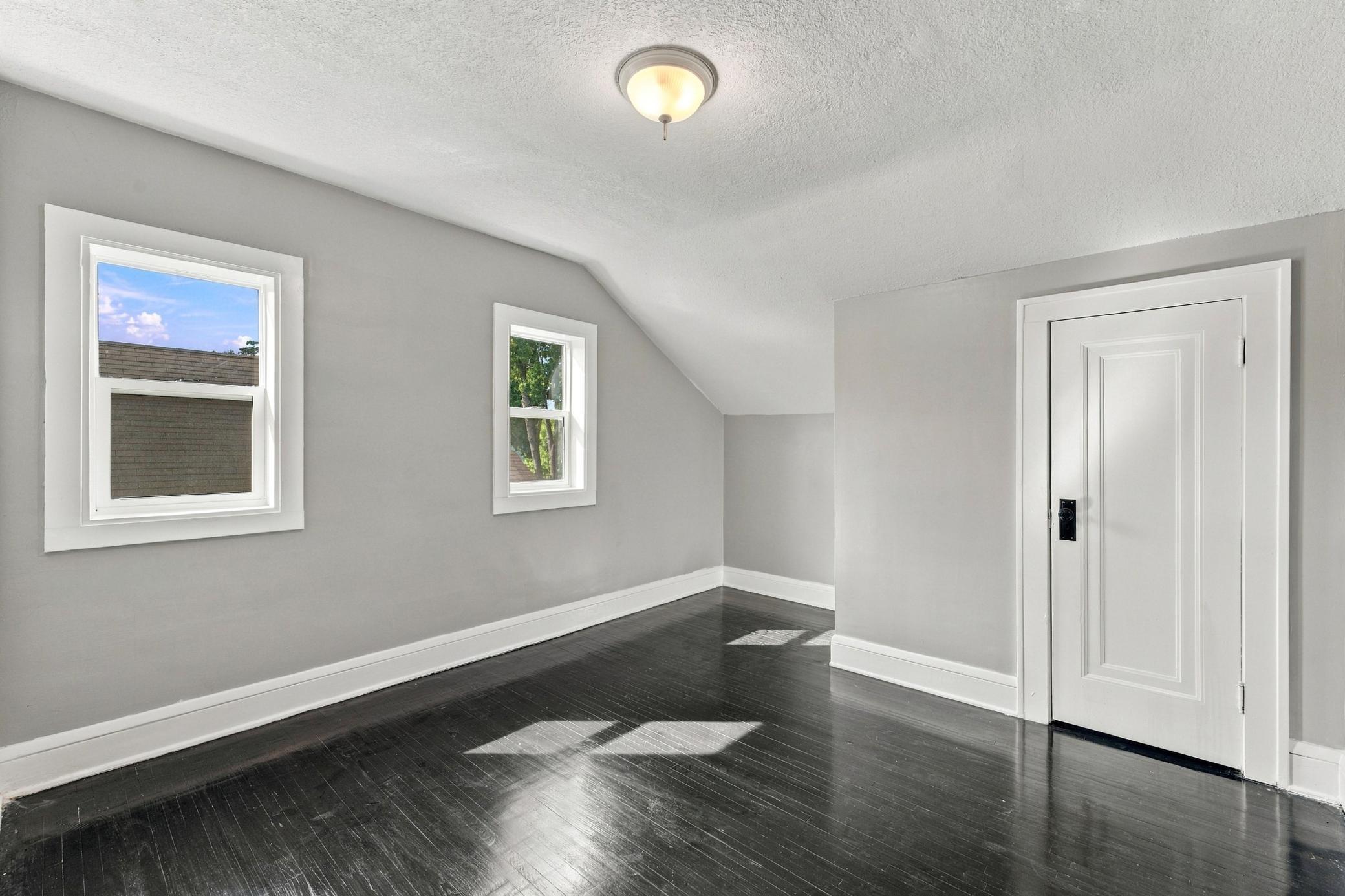 2810 Penn Avenue N Property Photo 25