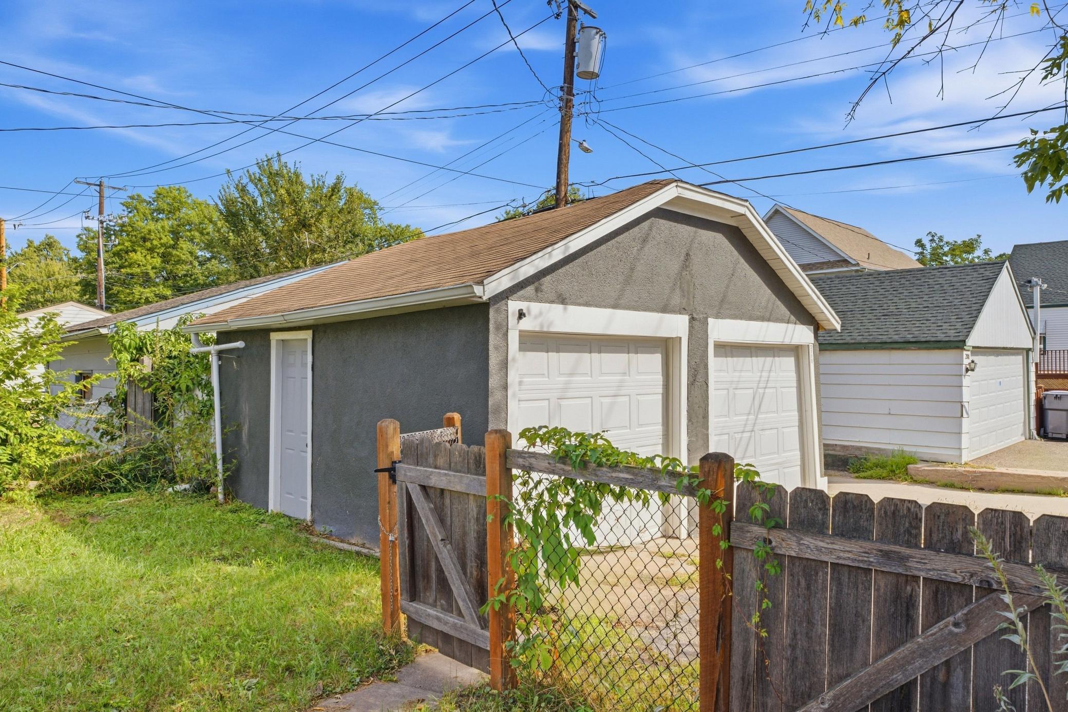 2810 Penn Avenue N Property Photo 38