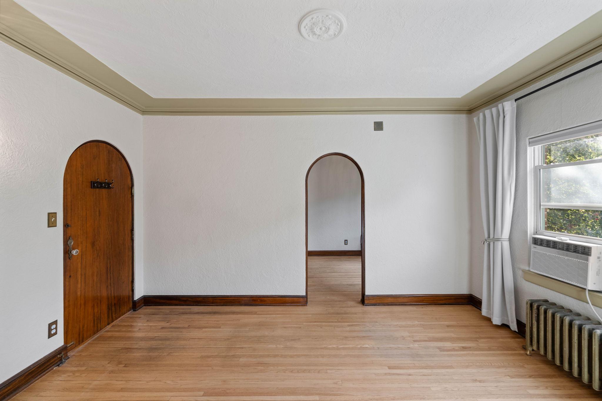 3252 Fremont Avenue S 203 Property Photo 5