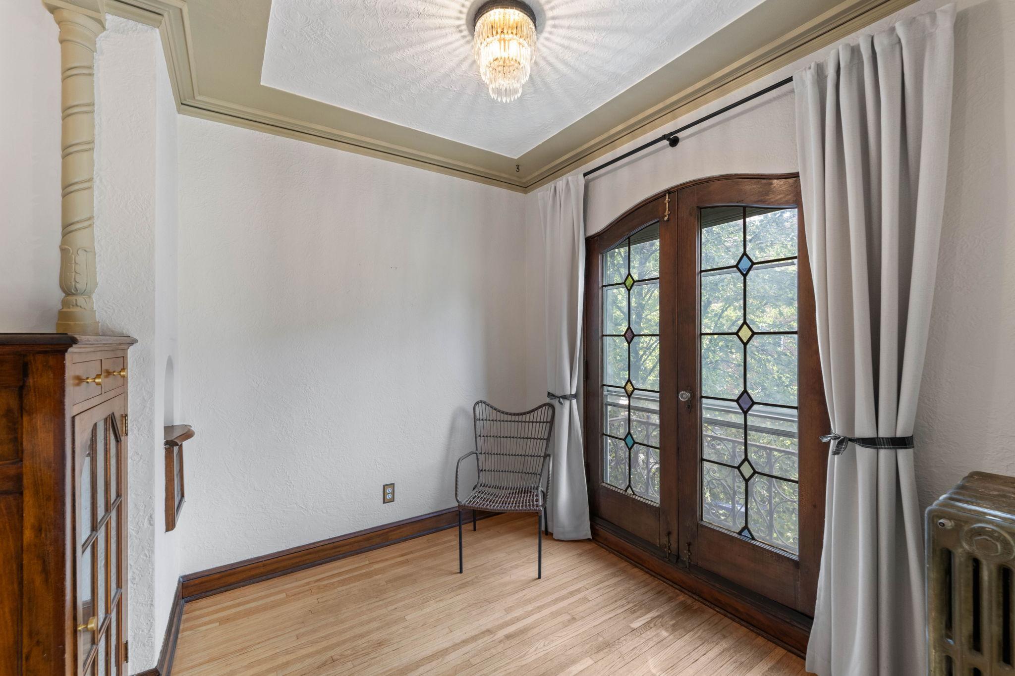 3252 Fremont Avenue S 203 Property Photo 6