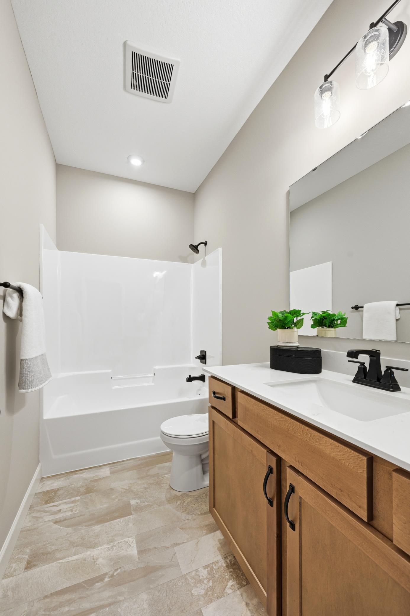 4617 89th Street Ne Property Photo 8