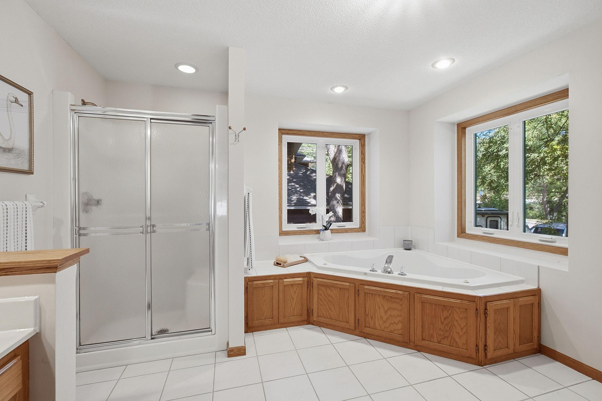 12827 Dover Court Property Photo 7