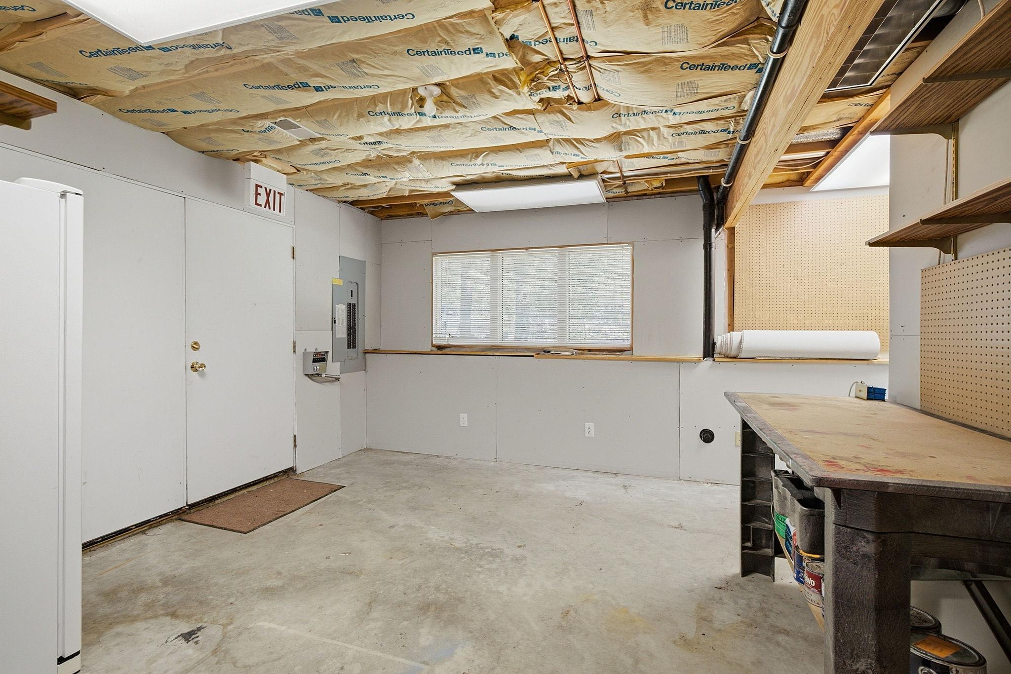 12827 Dover Court Property Photo 11