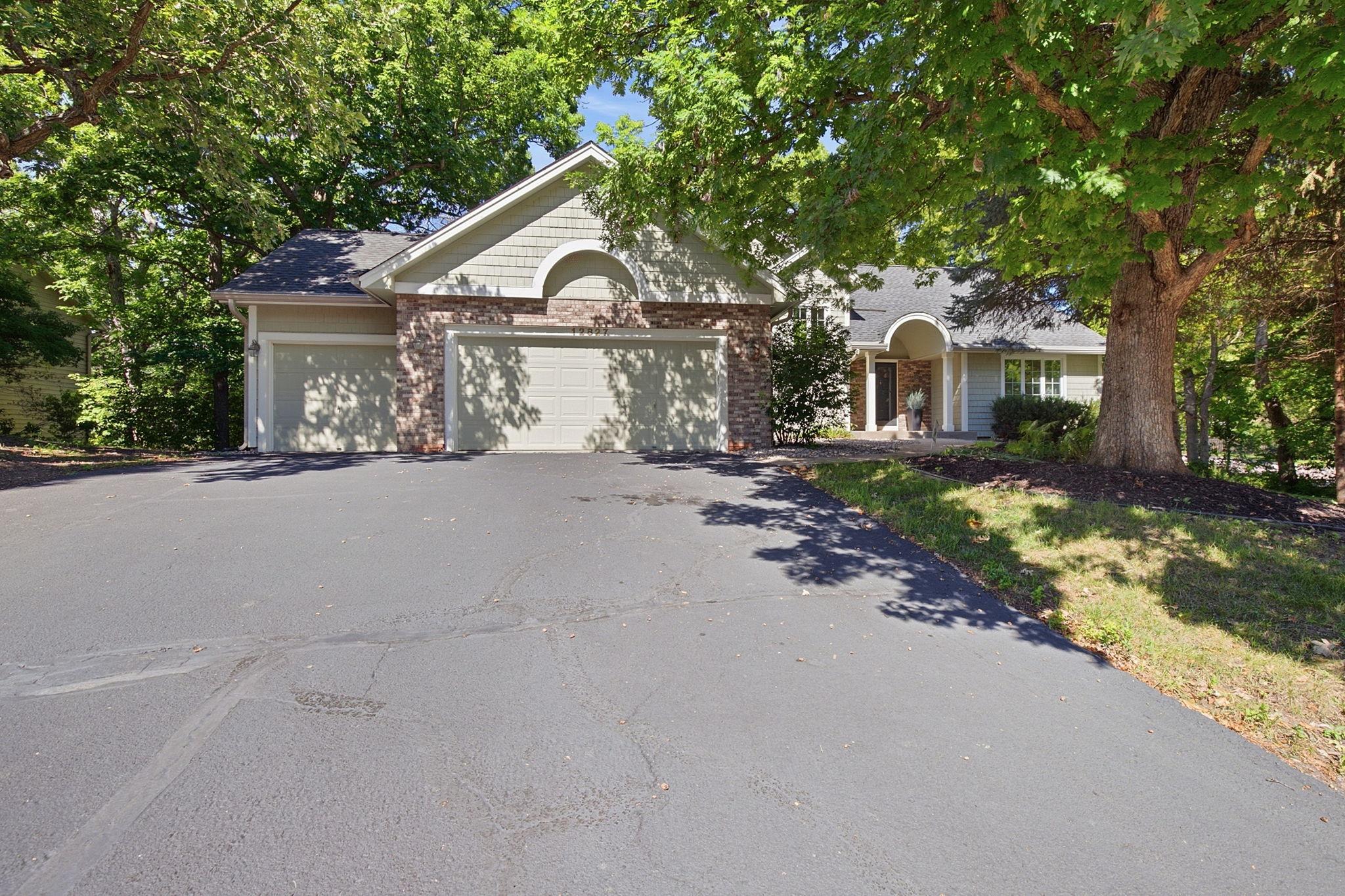 12827 Dover Court Property Photo 13
