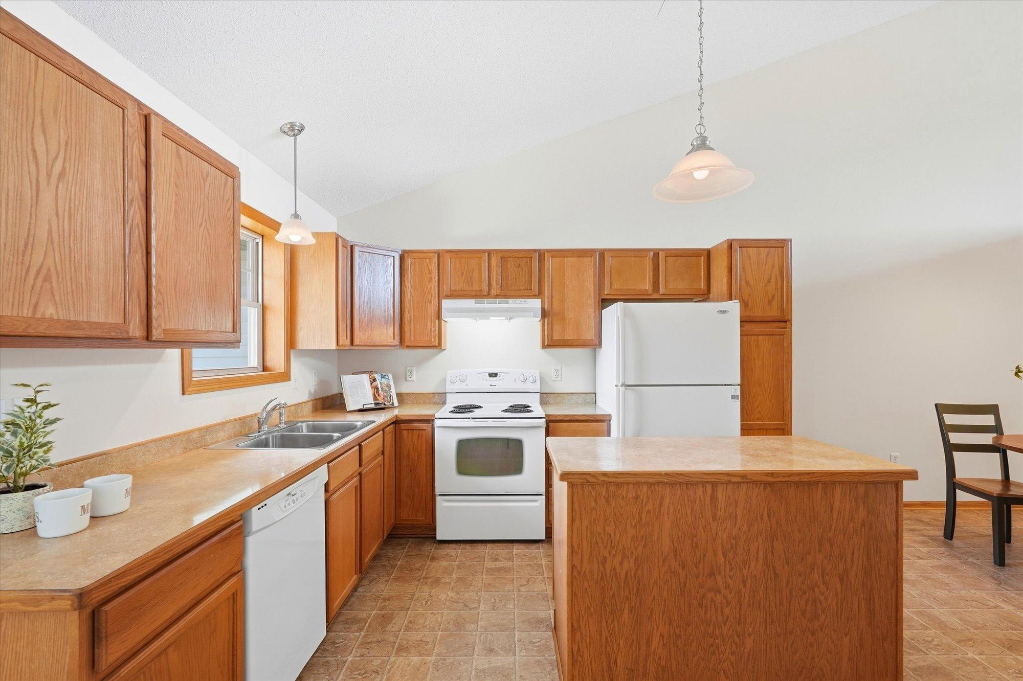 1728 Redhead Avenue Property Photo 5