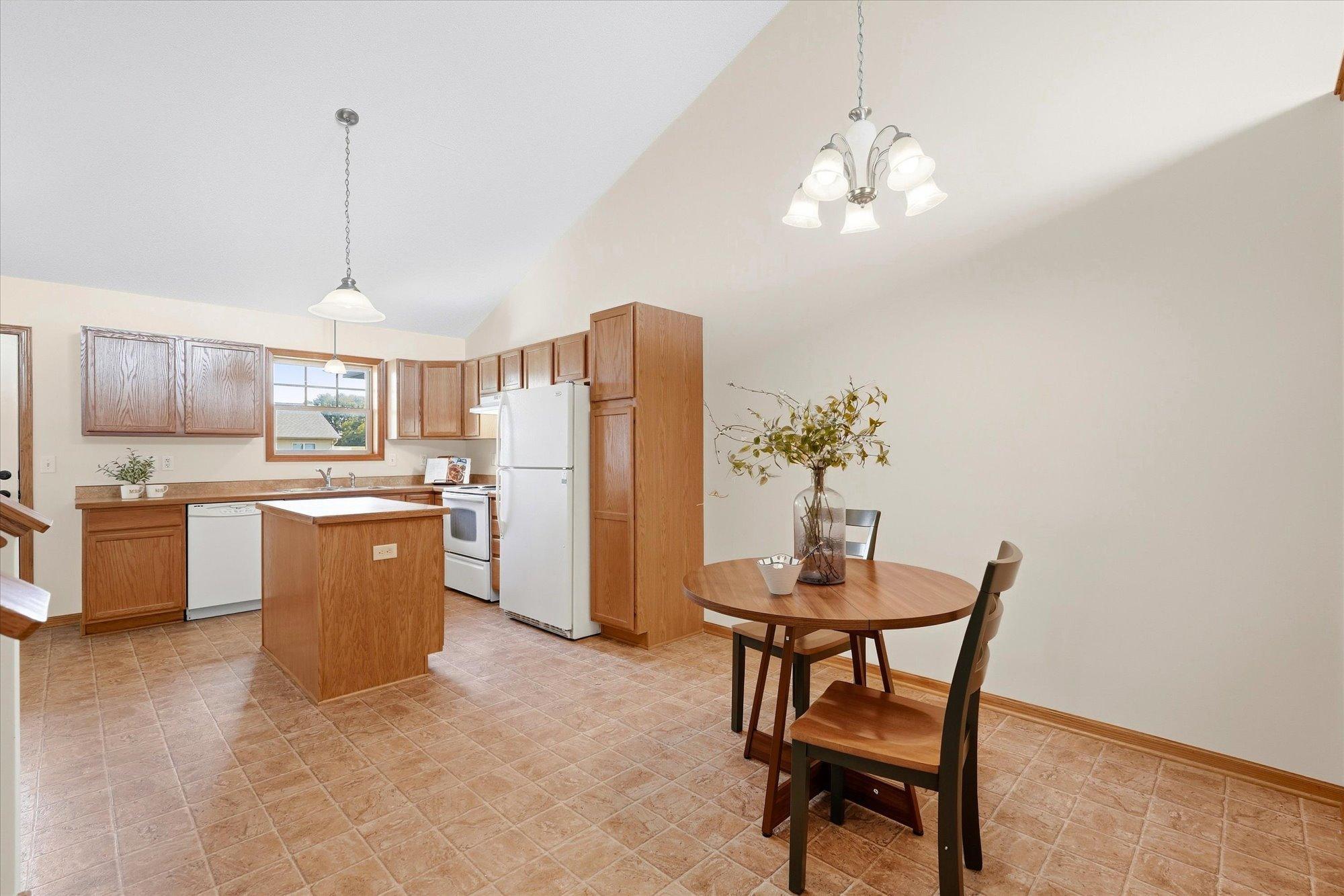 1728 Redhead Avenue Property Photo 7