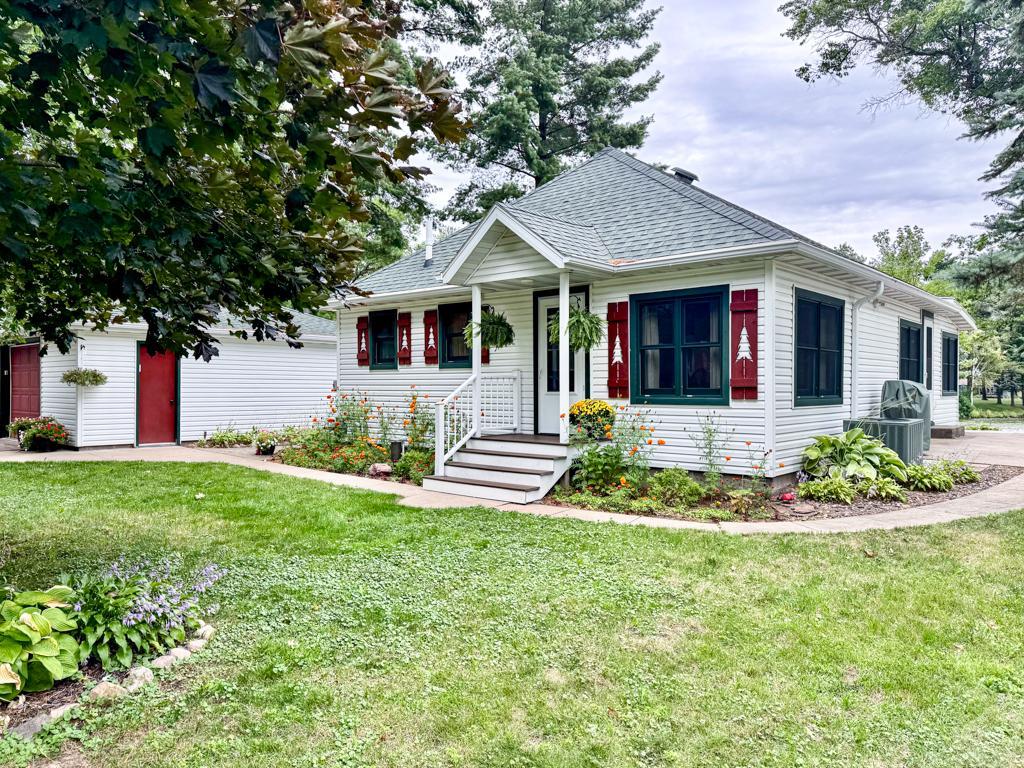 865 23 7/8 Street Property Photo 1