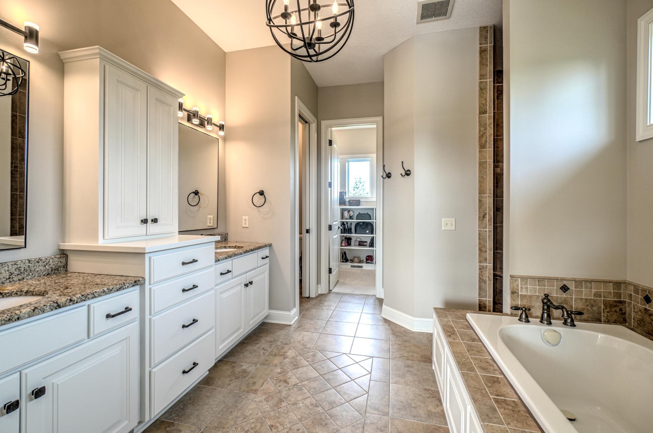 2928 Jonquil Trail N Property Photo 39