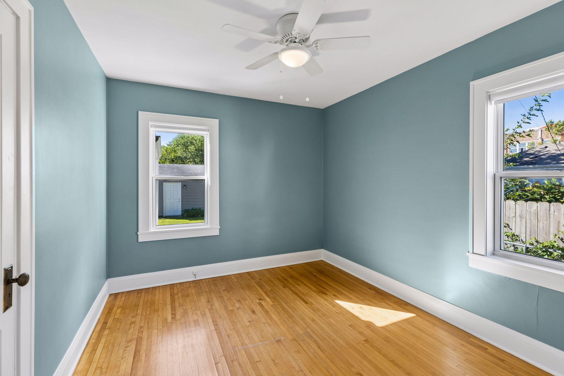 2111 E 36th Street Property Photo 8