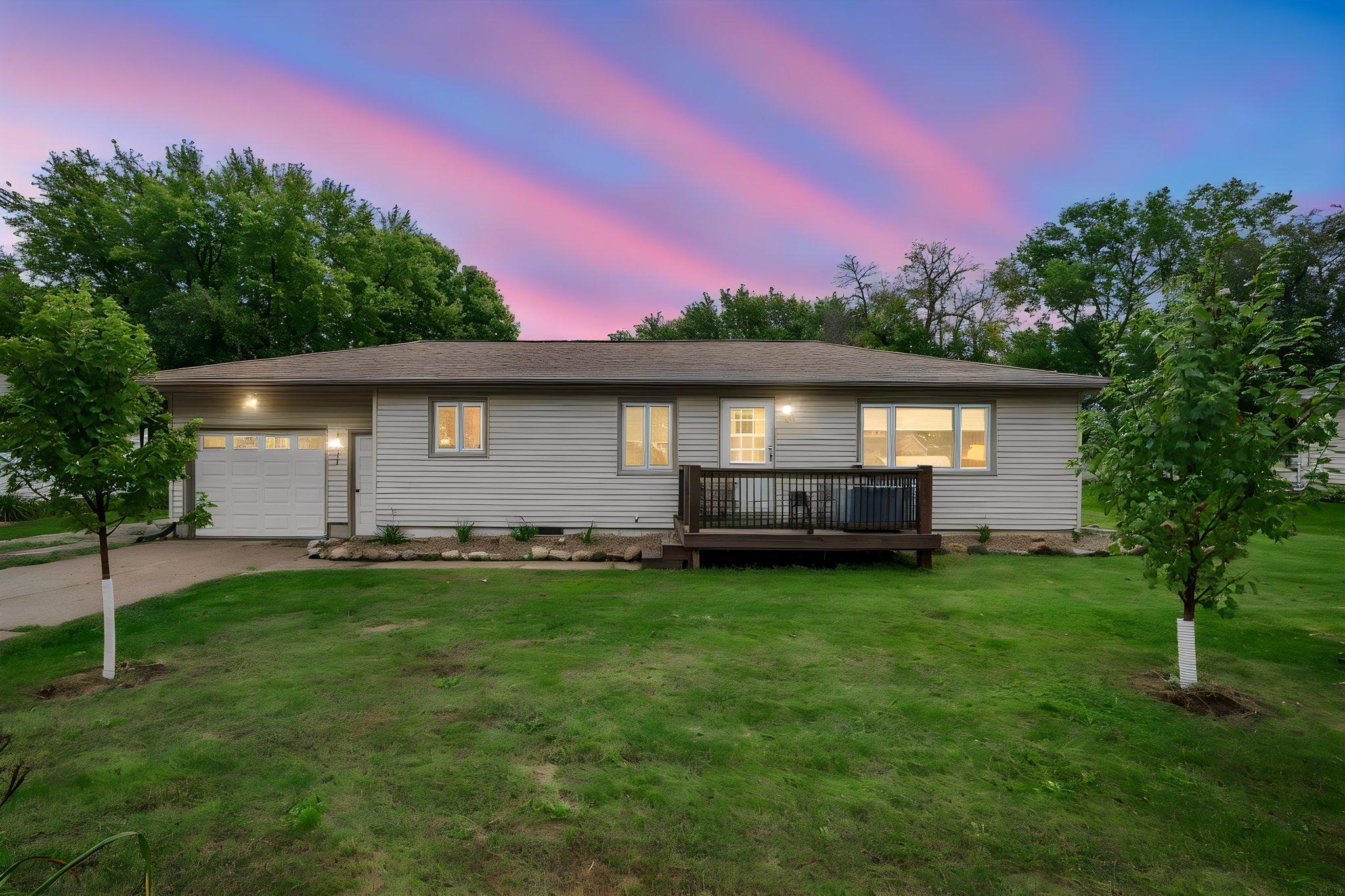2437 Albion Avenue Property Photo 1